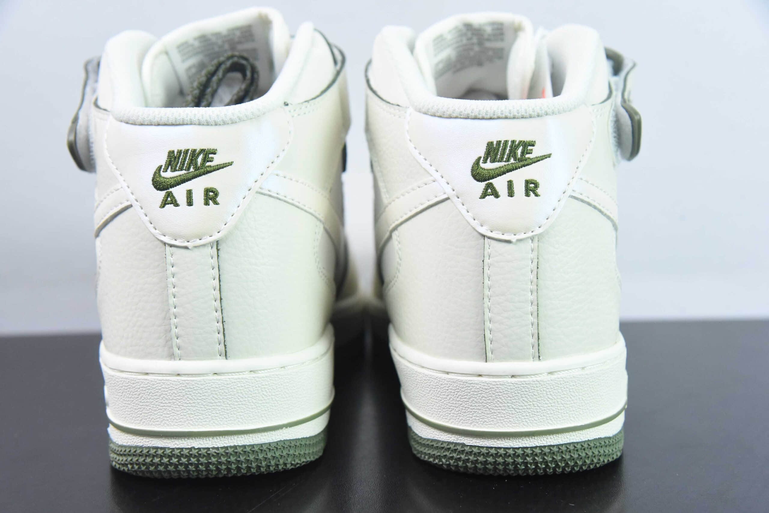 耐克Nike Air Force 1'07 Mid 绿珠光小勾空军一号中帮休闲板鞋纯原版本 货号：SG2356-805