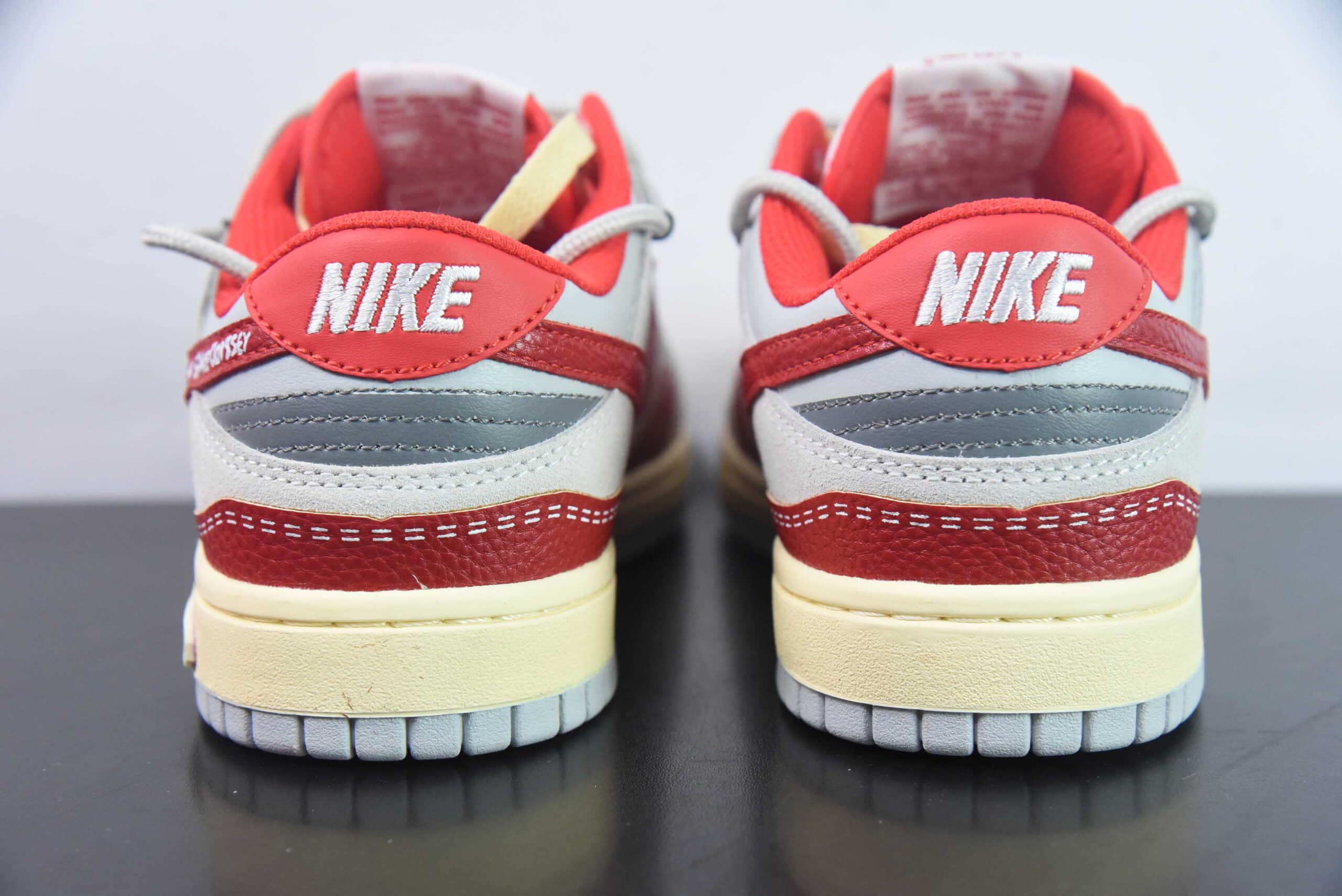 耐克Nike Dunk Low Year of the Dragon 龙年限定主题白灰红 SB绑带低帮休闲板鞋纯原版本 货号： FJ5429-133