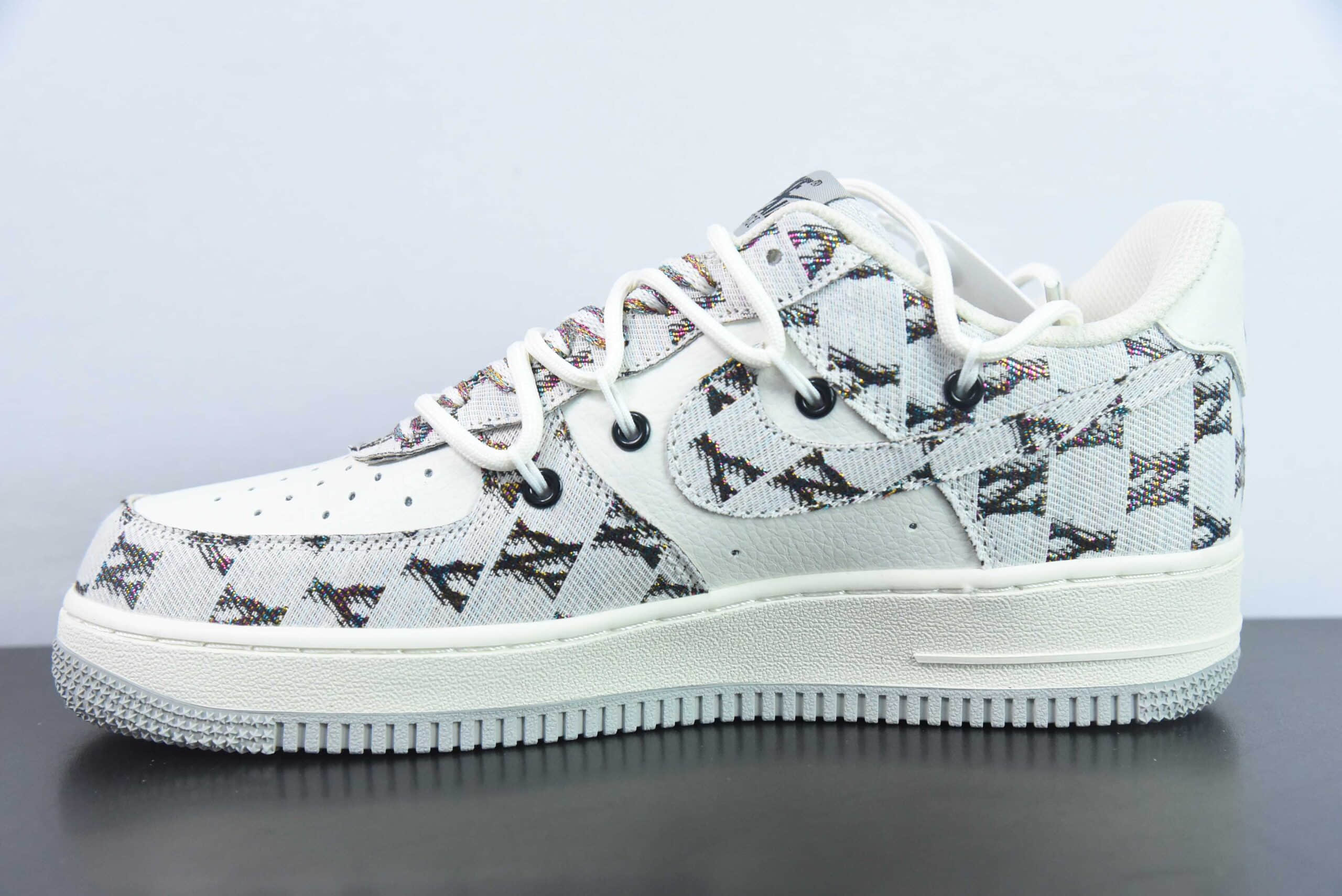 耐克Nike MLB x Nk Air Force 1'07 Low MLB联名款炫彩白空军一号低帮休闲板鞋纯原版本 货号：BD7700-333