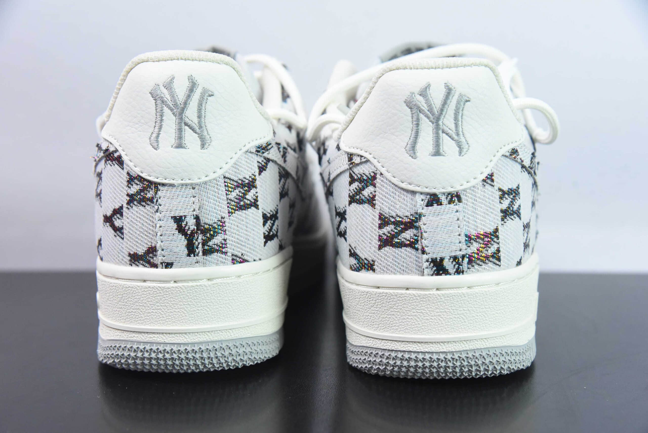 耐克Nike MLB x Nk Air Force 1'07 Low MLB联名款炫彩白空军一号低帮休闲板鞋纯原版本 货号：BD7700-333