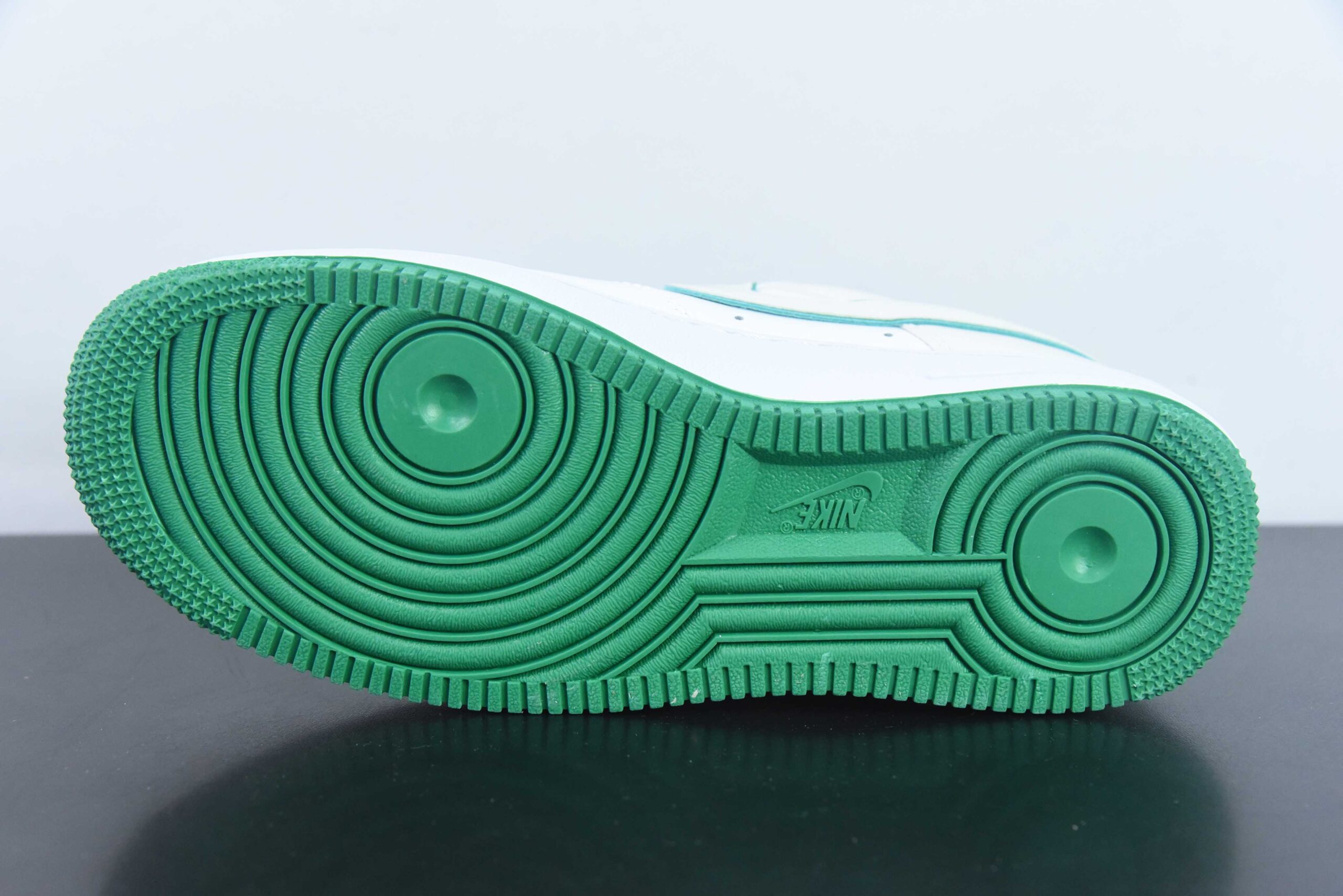 耐克Nike Air Force 1 Low 07 白绿空军一号低帮百搭休闲运动板鞋纯原版本 货号： YZ8115-001