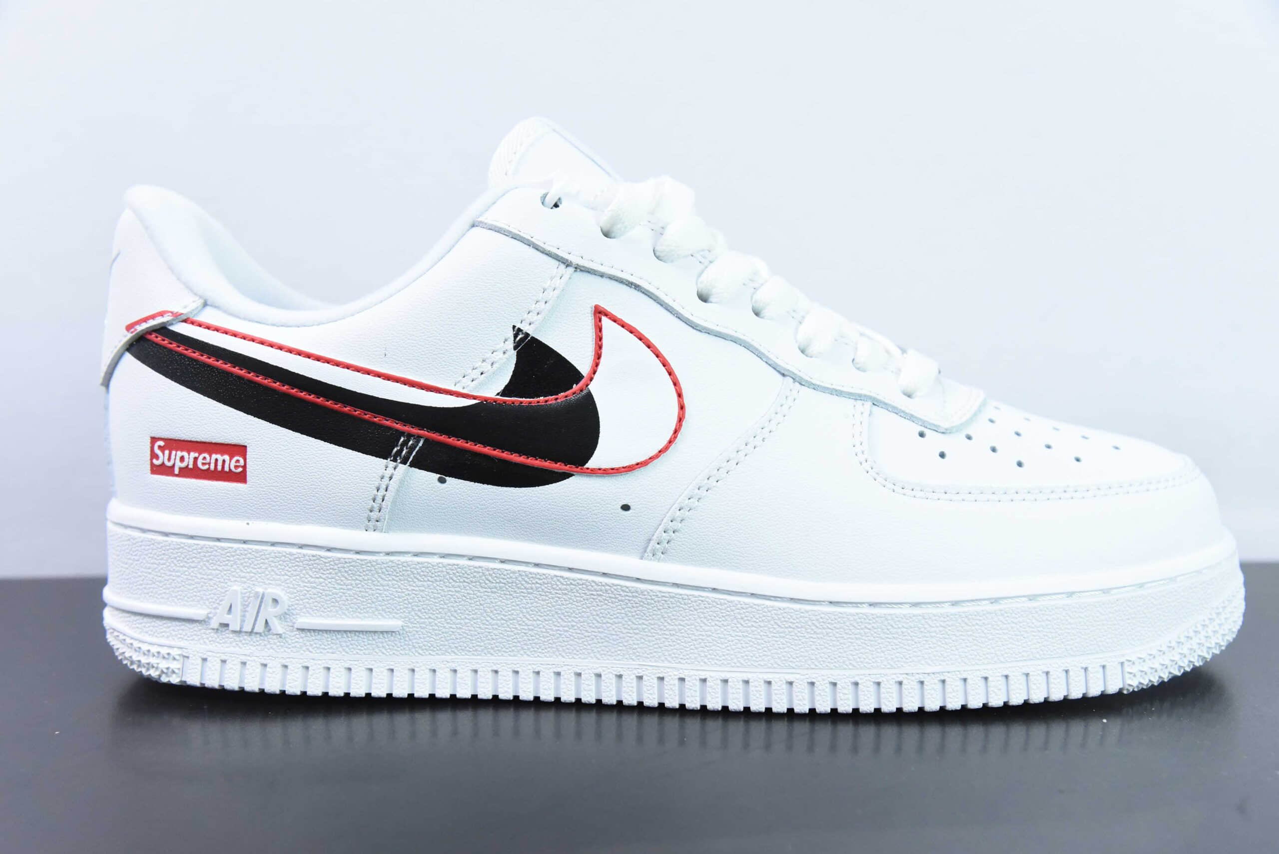 耐克Nike Air Force 1 AF1白黑红双钩SUP印花空军一号低帮休闲板鞋纯原版本 货号：CU9225-100
