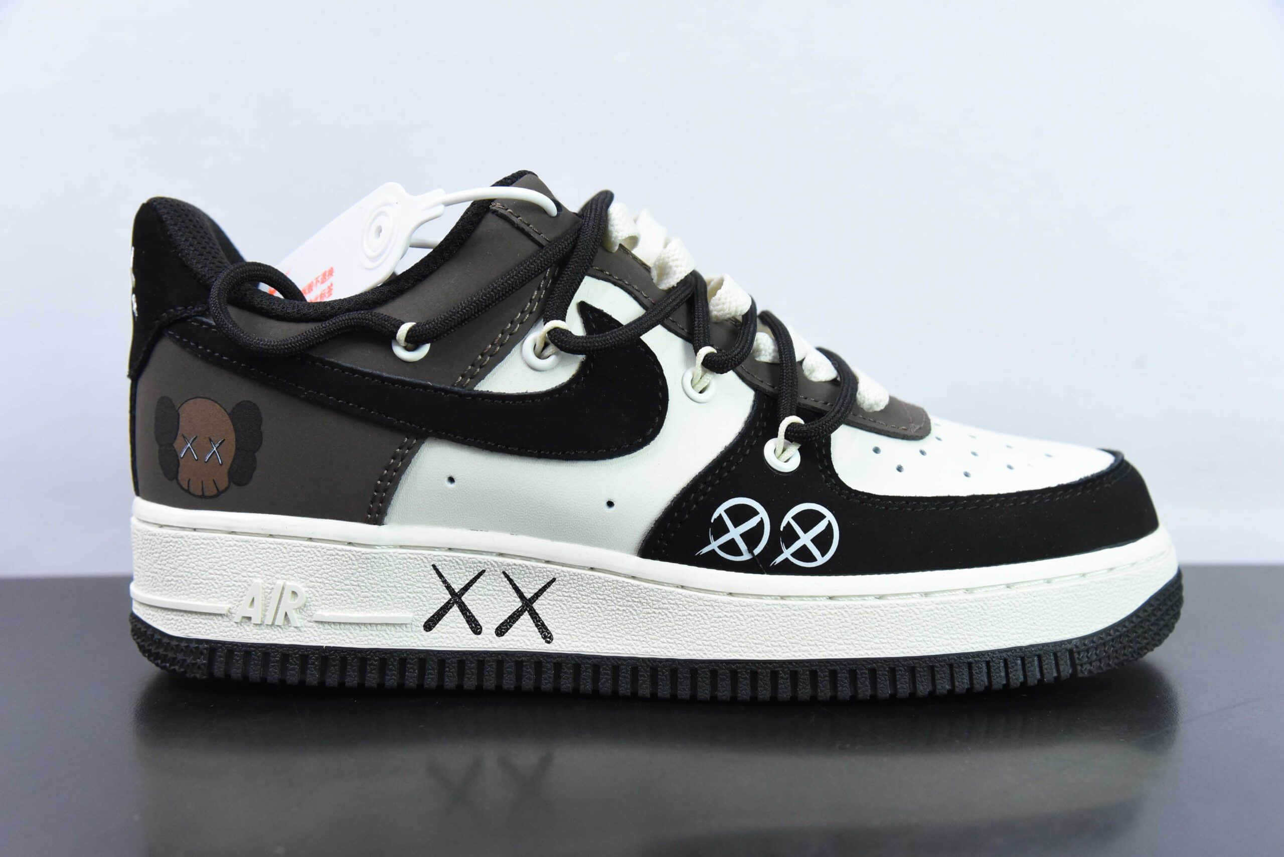 耐克Nike Kaws x Air Force 1 Low 摩卡绑带空军一号低帮休闲板鞋纯原版本 货号：KS6869-888