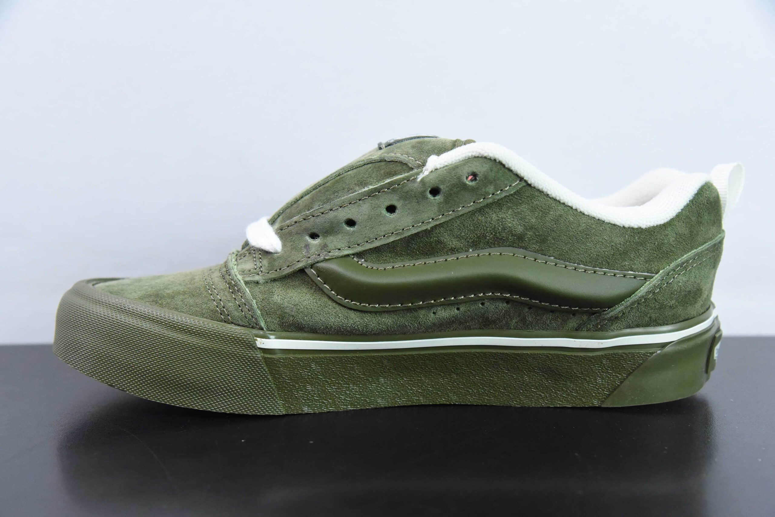 万斯Vans Classics Knu Skool 官方新款绿色厚鞋舌面包鞋纯原版本 货号：VN000CRPOLV