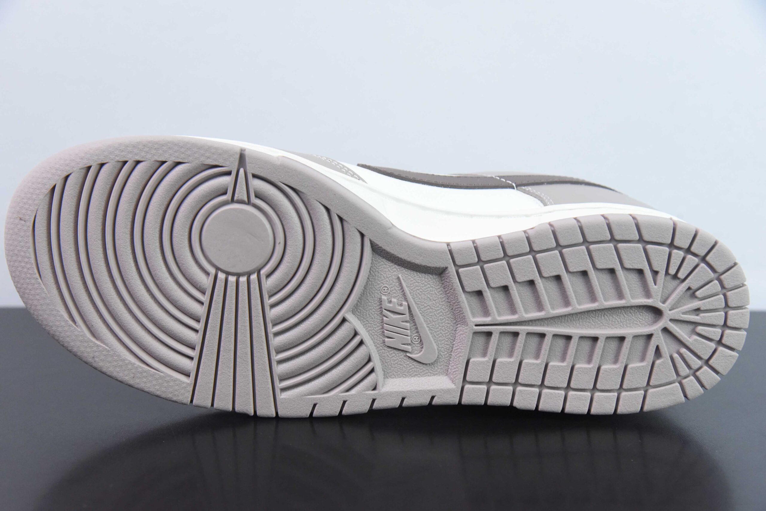 耐克Nike Dunk Low Diffused Taupe 豆沙粉米棕SB低帮休闲滑板鞋纯原版本 货号：DD1503-125