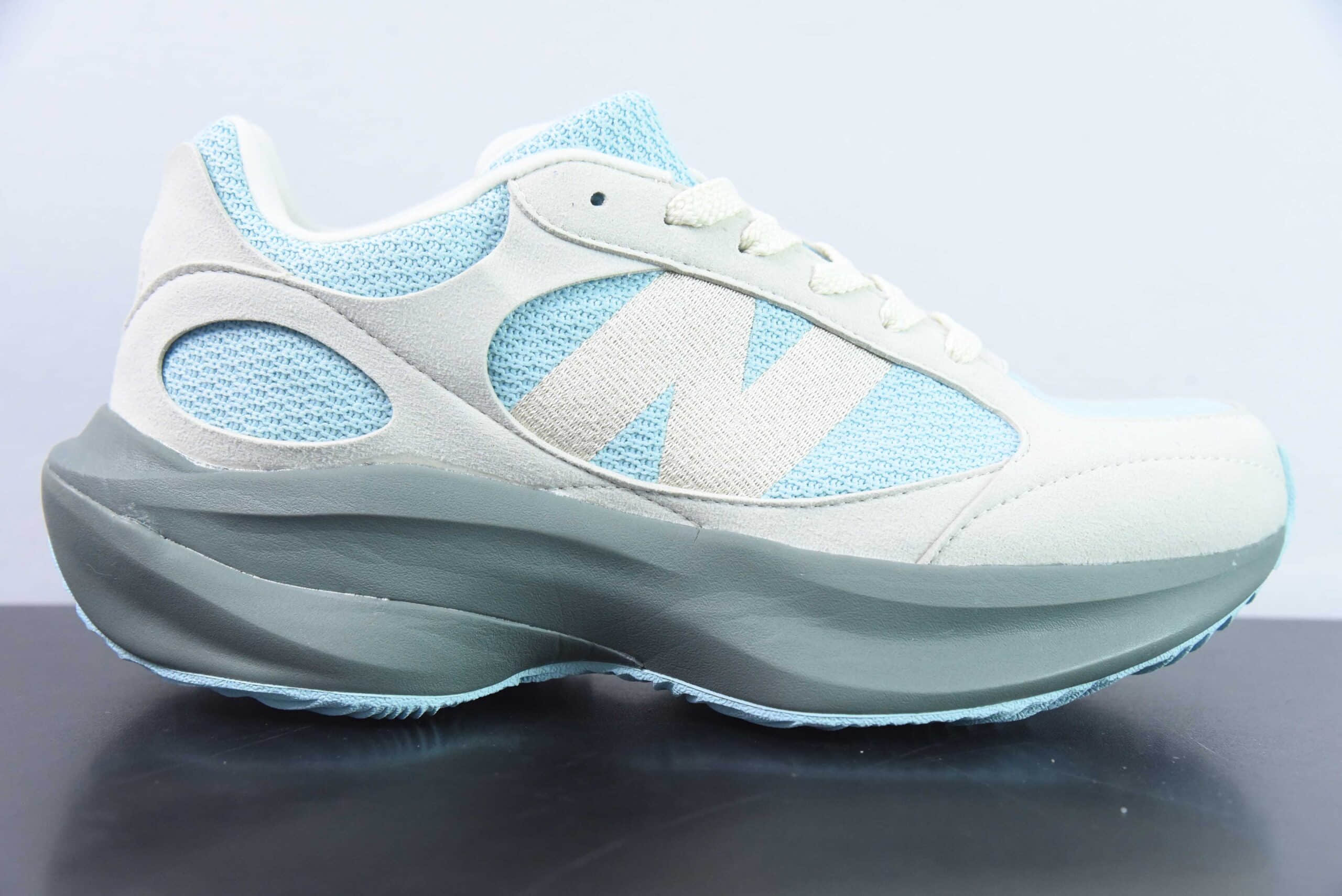新百伦New Balance Warped RunnerGreyJade反绒浅灰玉兰动感增高跑鞋纯原版本 货号：UWRPDGMG