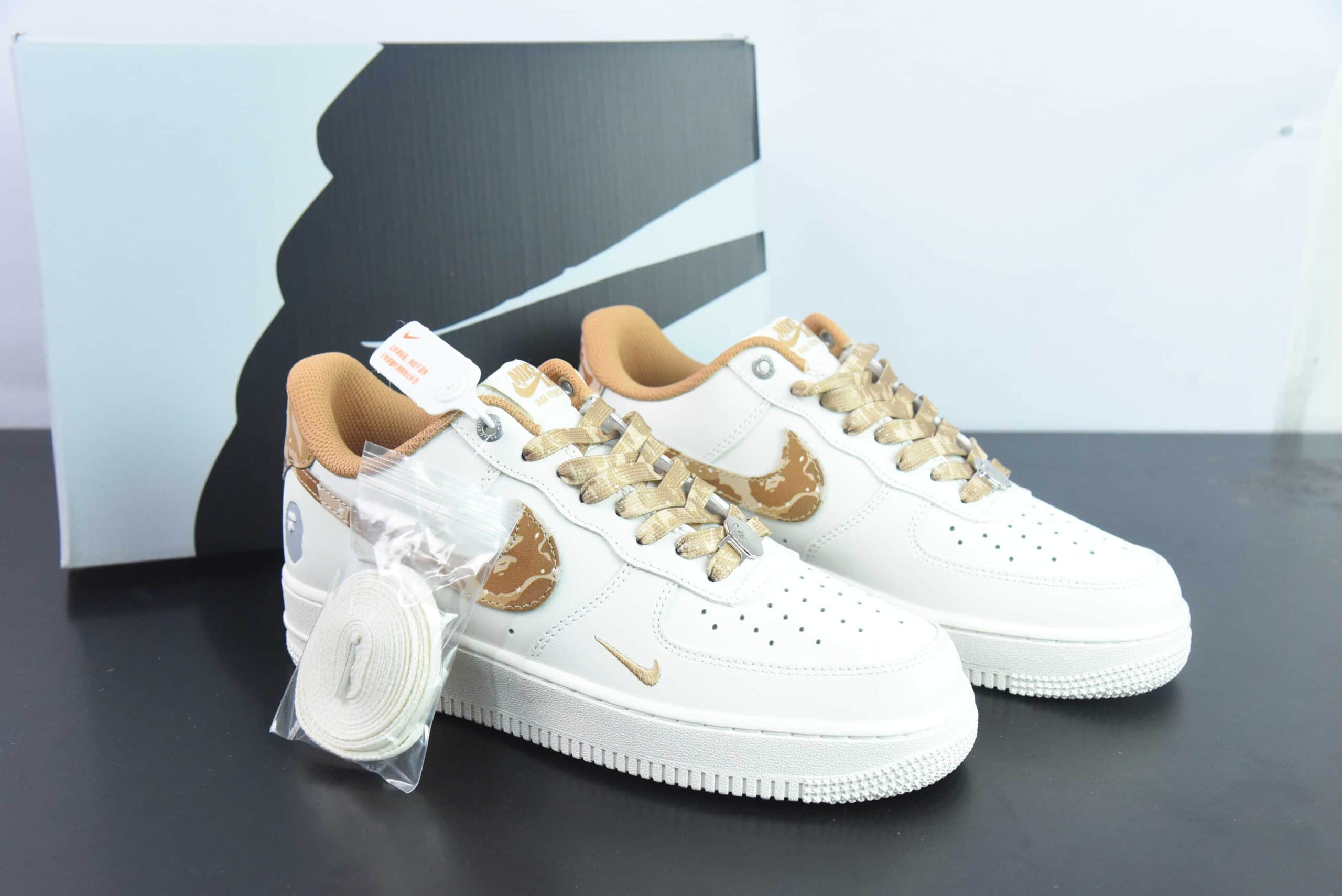 耐克Nike Air Force 1 Low 07 x BAPE联名款白棕迷彩勾空军一号低帮休闲板鞋纯原版本 货号：PF9055-762