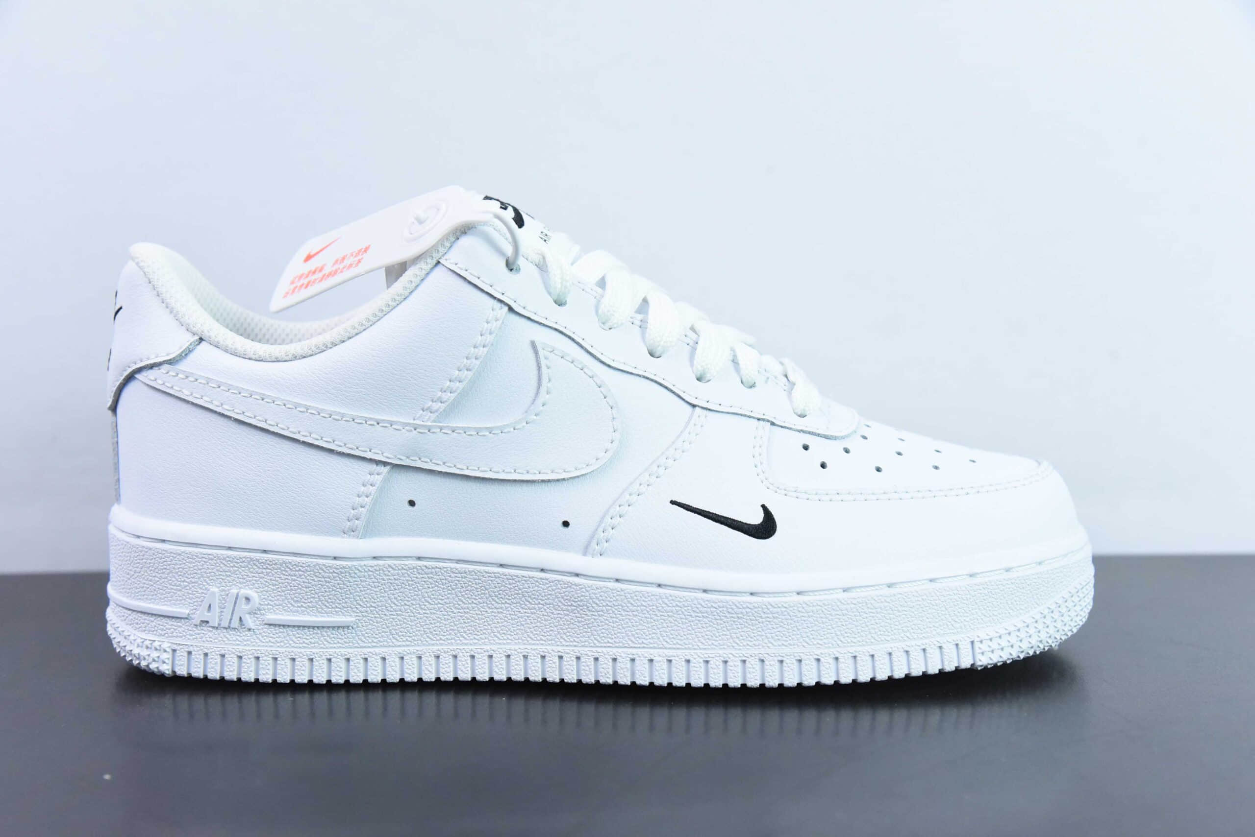 耐克Nike Air Force 1 Low 07 ESS TRK3 白黑小勾空军一号低帮休闲板鞋纯原版本 货号：HF1058-133