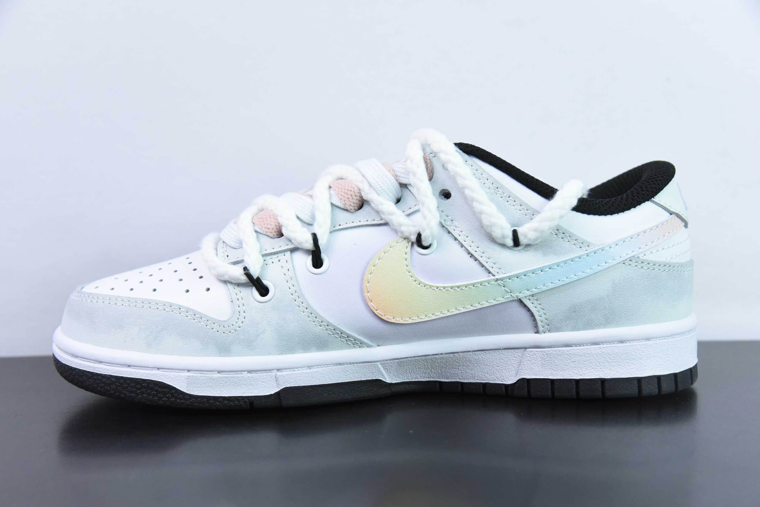 耐克Nike SB Dunk Low 达芬奇星黎闪翼黑白灰SB低帮休闲滑板鞋纯原版本 货号：CW1590-100