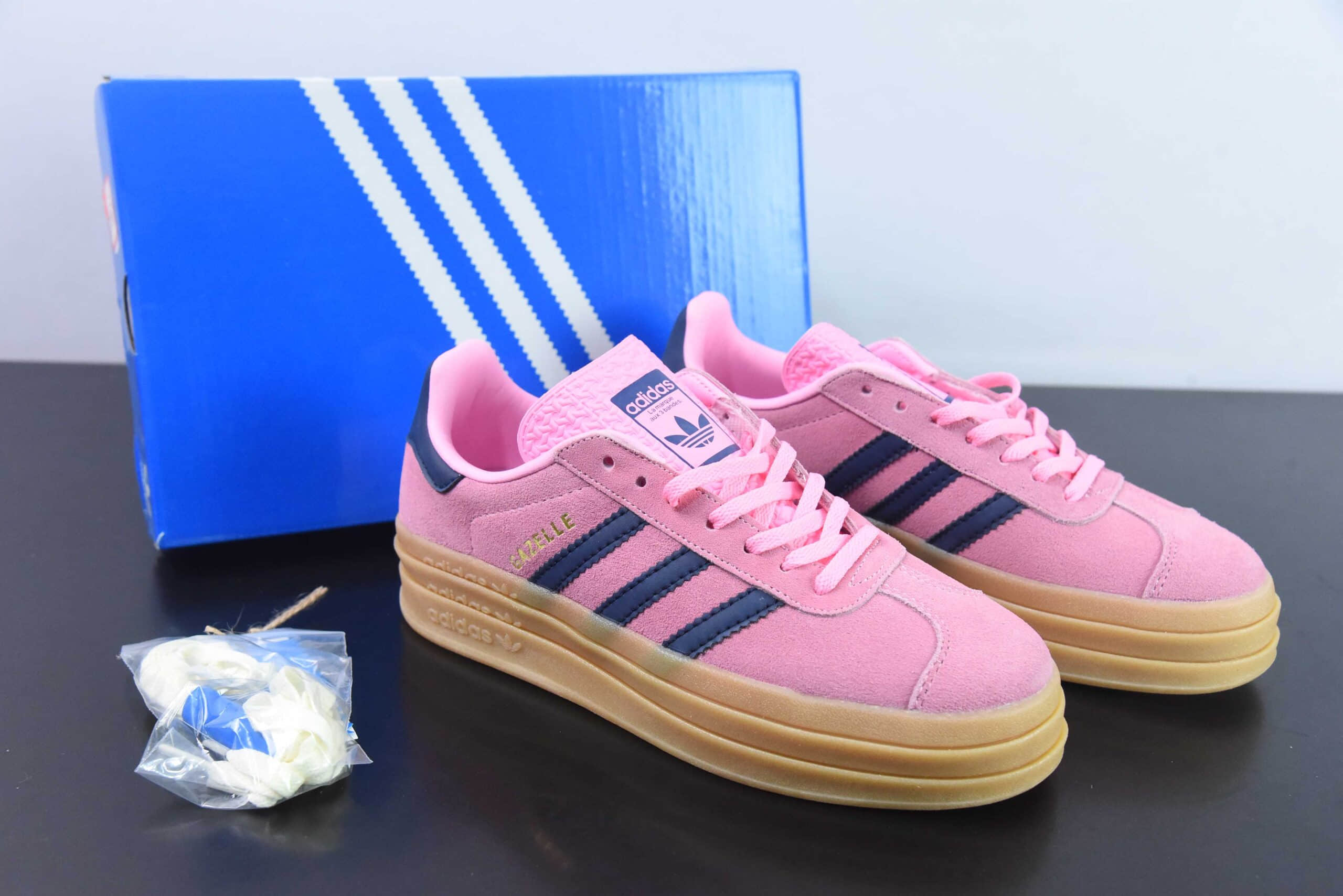 阿迪达斯Adidas Originals Gazelle Bold 羚羊松糕鞋樱花粉三层底低帮耐磨厚底增高板鞋纯原版本 货号：H06122