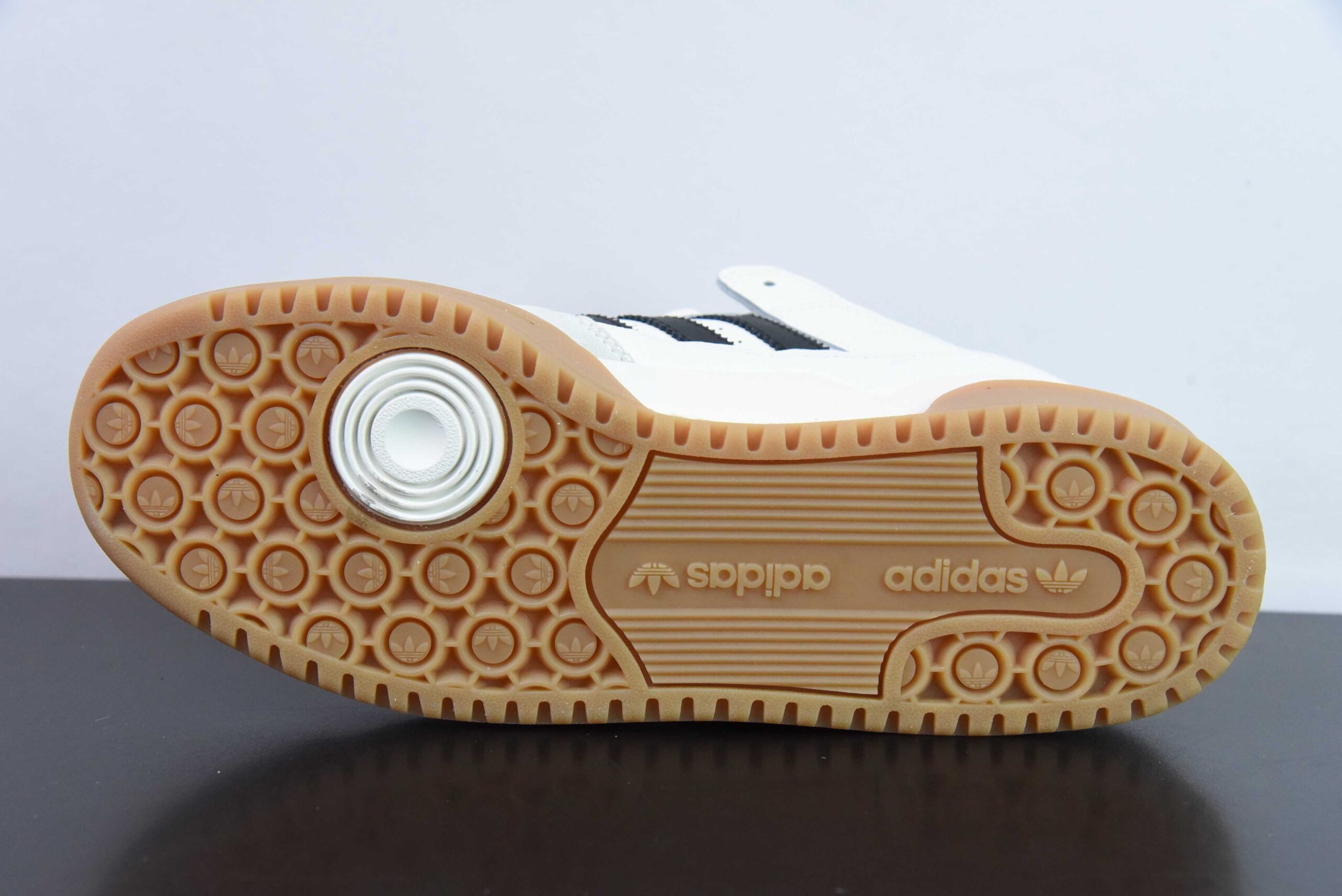 阿迪达斯adidas x FORUM 84 LOW CL黑白灰人气单品经典复古篮球鞋纯原版本 货号：IG3769