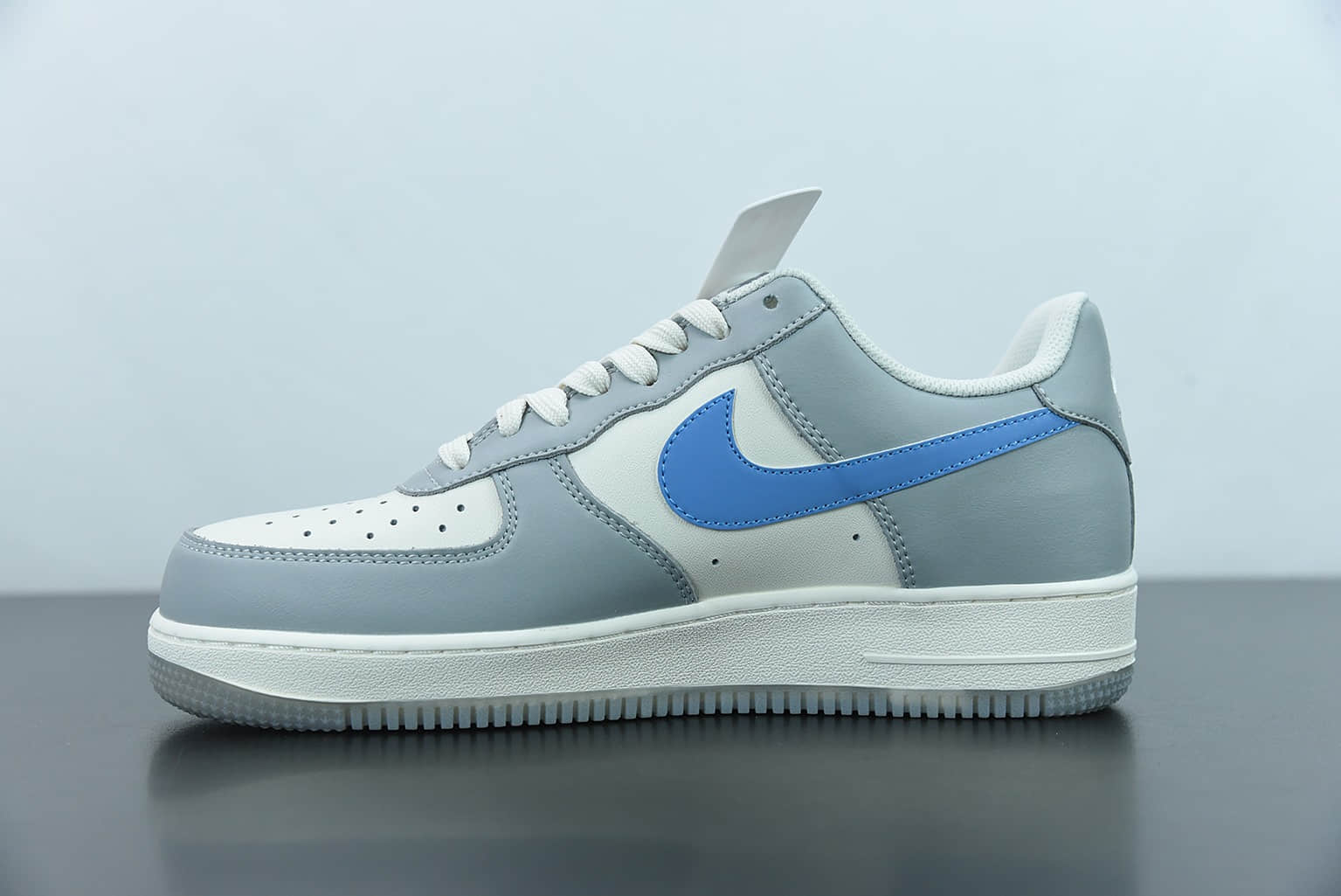 耐克Nike Air Force 1 Low白灰蓝拼色3M反光空军一号低帮休闲板鞋纯原版本 货号：DH2296-668 
