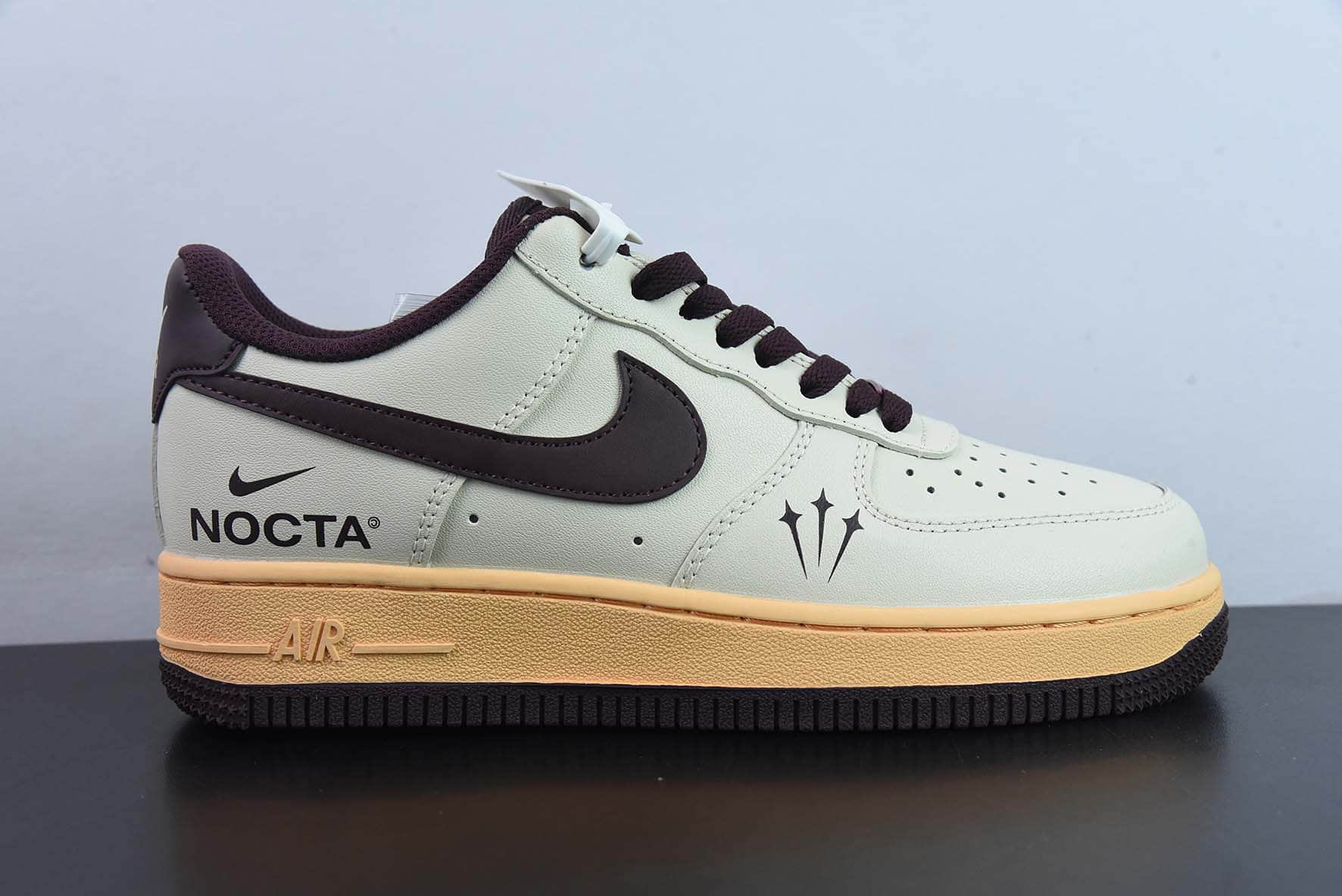 耐克NIke Air Force 1 '07 Low “NOCTA联名日出黄”空军一号低帮休闲板鞋纯原版本 货号：808788-336