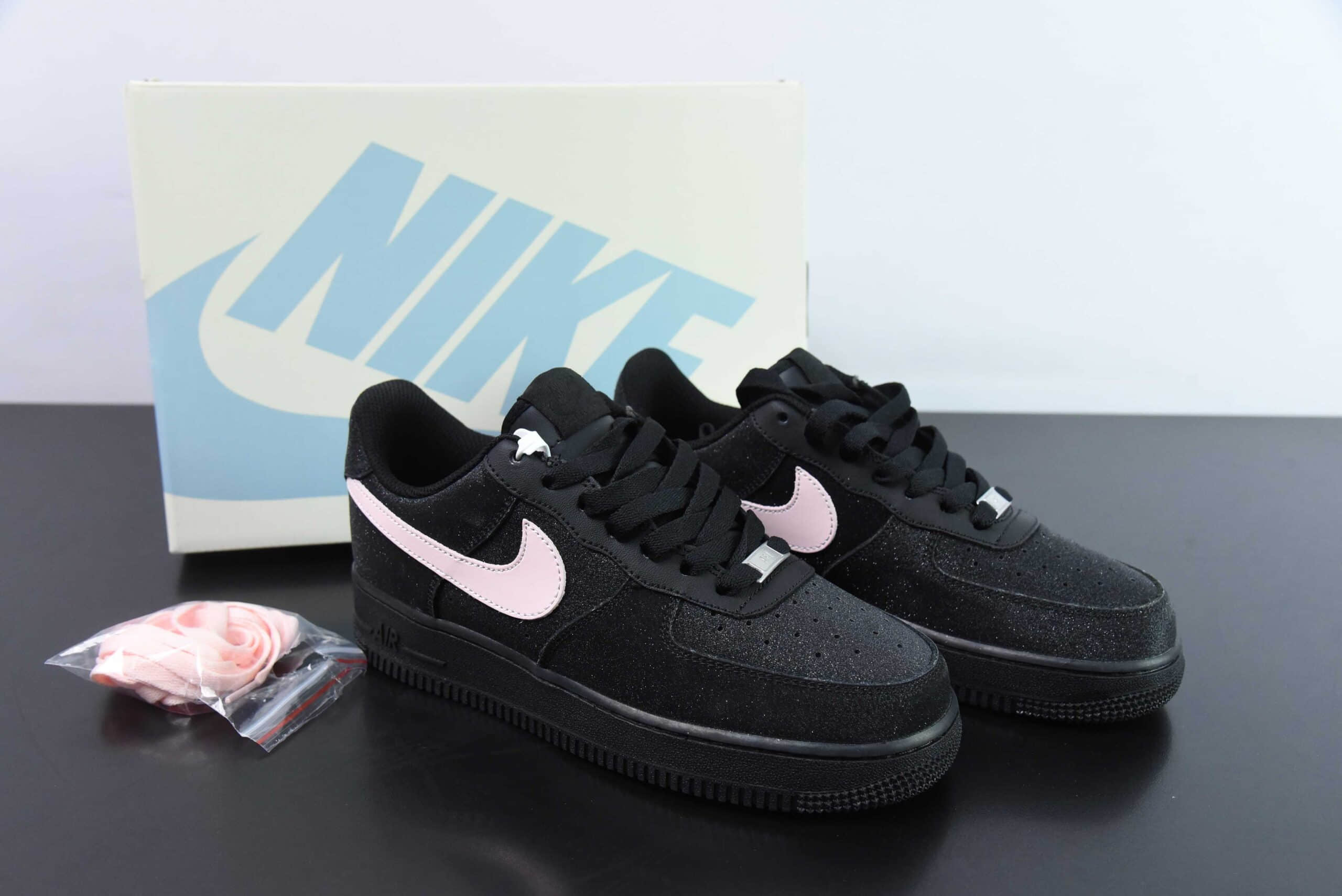 耐克Nike Air Force 1'07 Low 黑色星空黑粉满天星空军一号低帮休闲板鞋纯原版本 货号：CW2288-013 