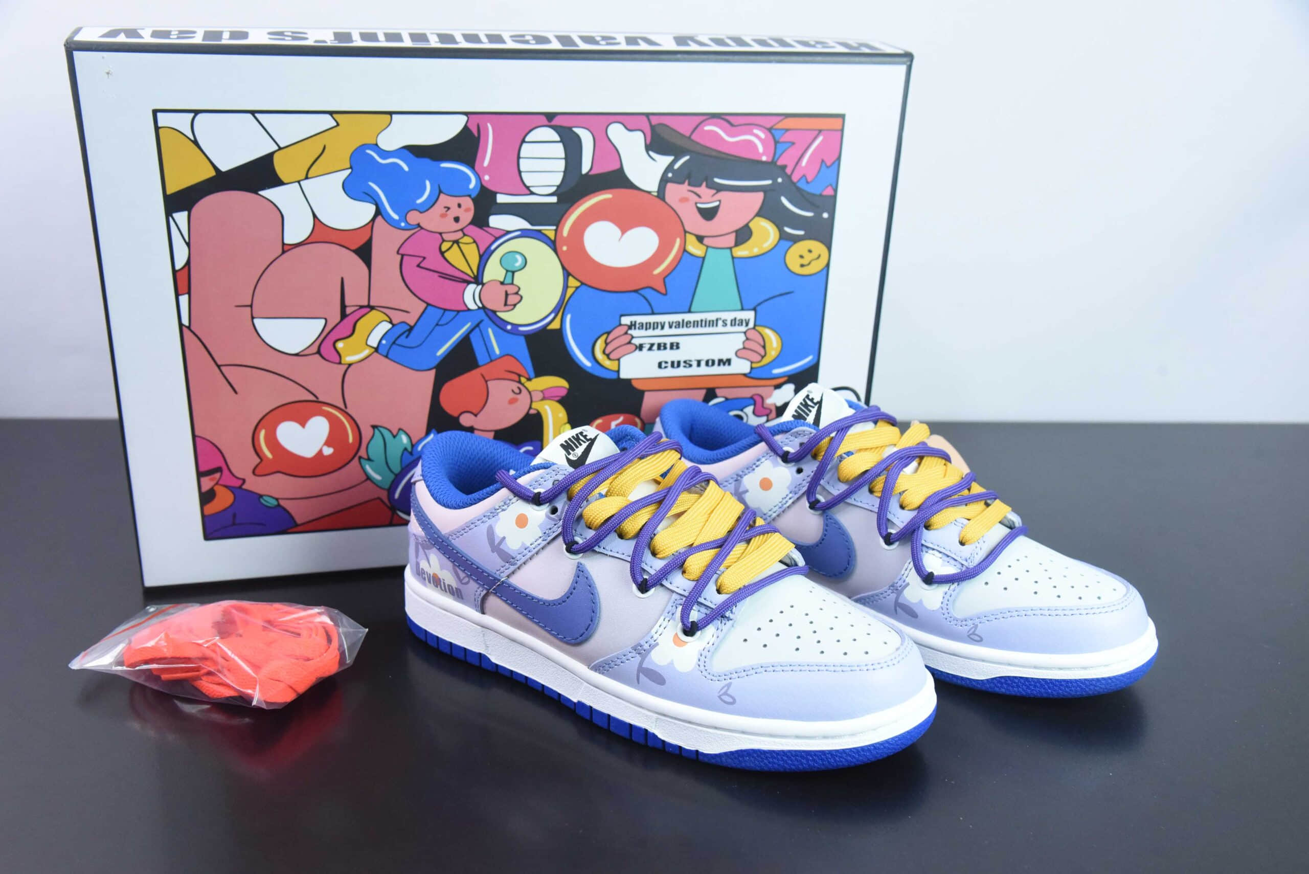 耐克Nike Dunk Low白蓝红小花 SB绑带低帮休闲板鞋纯原版本 货号：CW1590-104