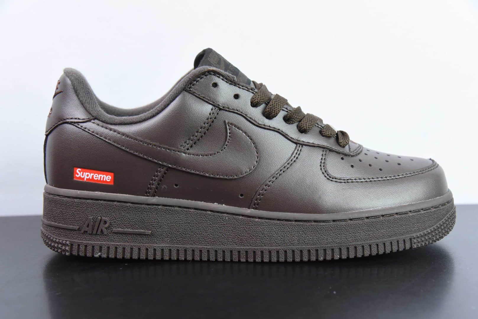 耐克Nike Supreme x Nike Air Force 1 Low AF1棕色空军一号低帮休闲板鞋纯原版本 货号：CU9225-200 