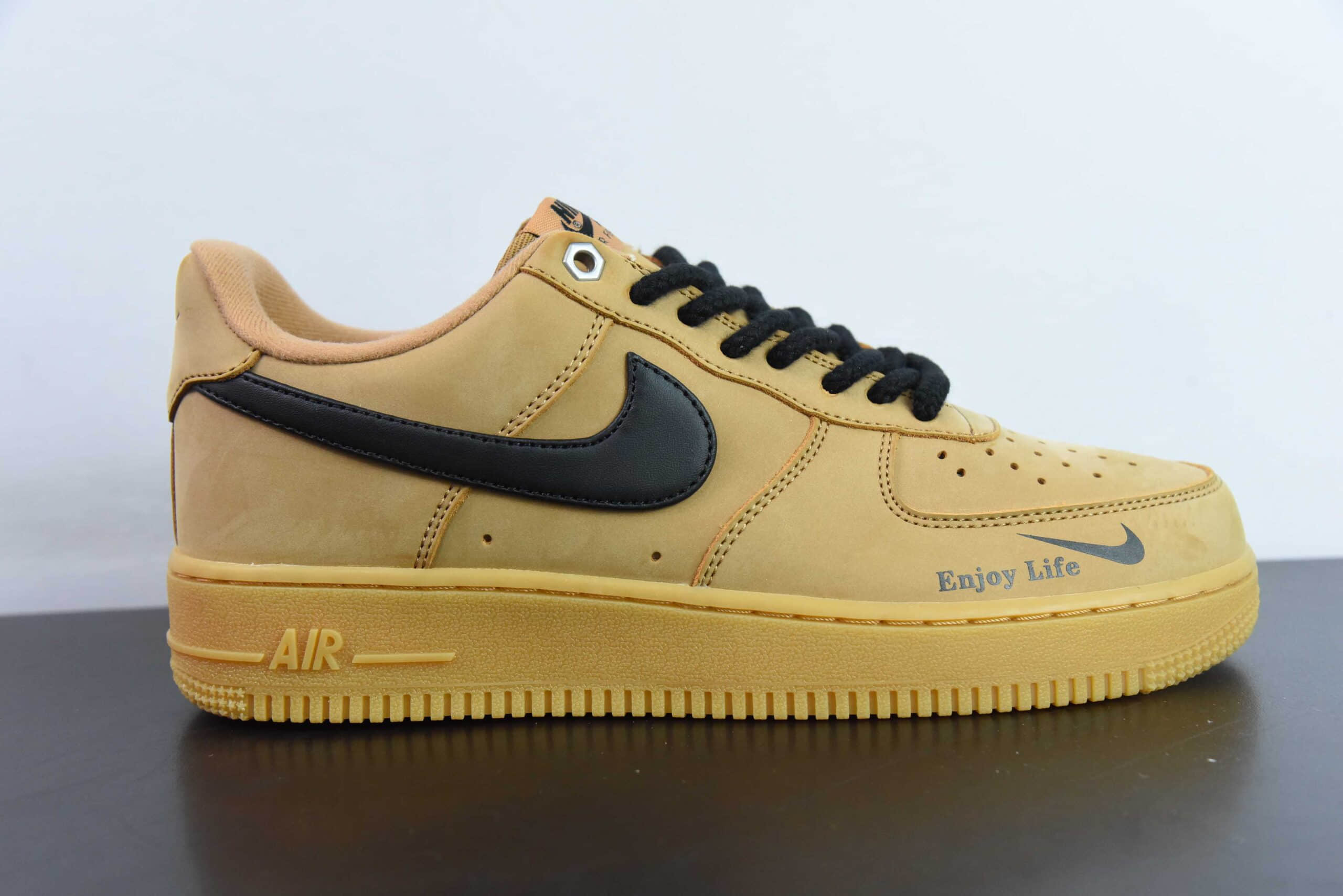 耐克Nike Air Force 1'07 Low 麦色黑勾子空军一号低帮板鞋纯原版本 货号：FZ7372-200