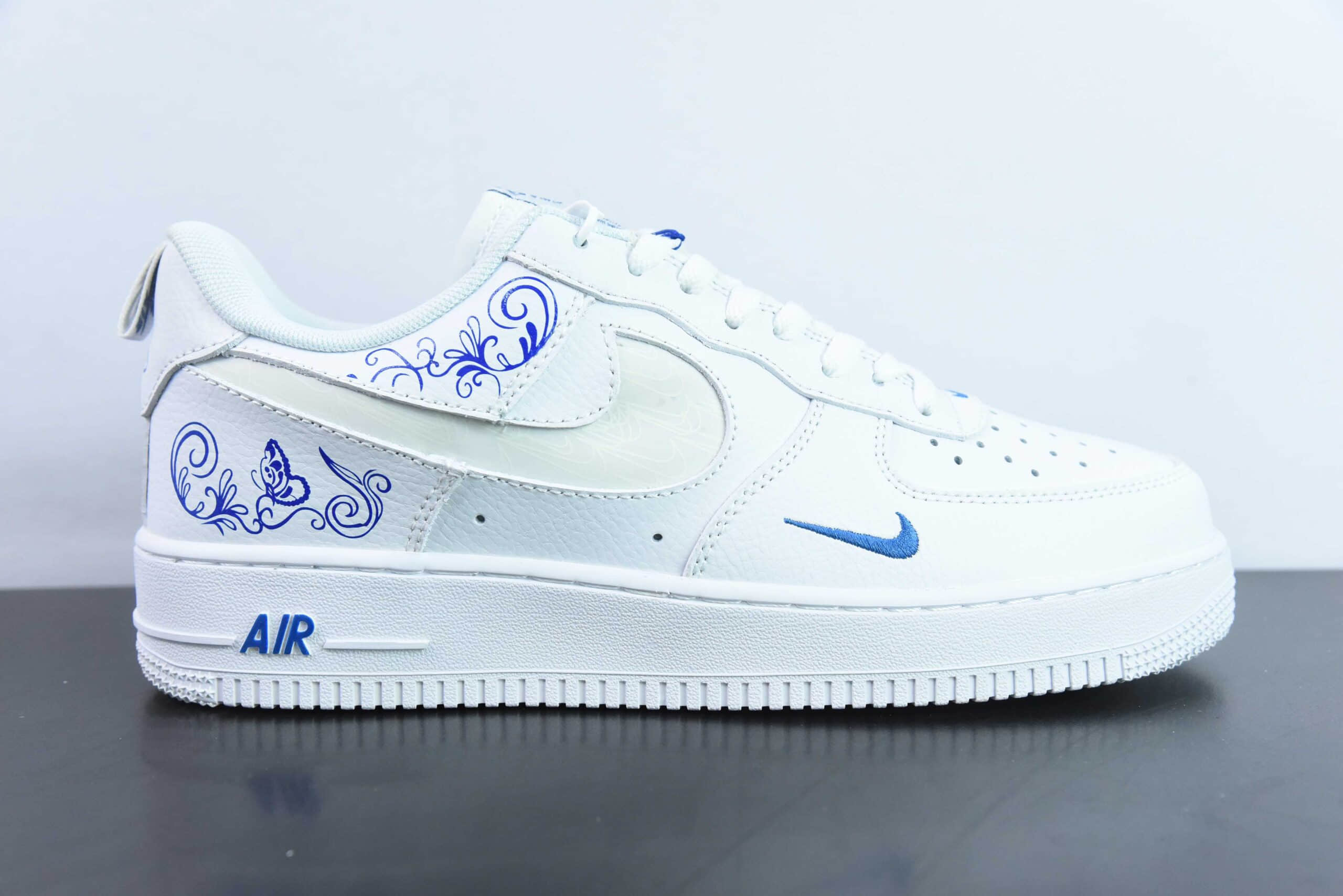 耐克Nike Air Force 1 AF1 白蓝青花瓷印花刺绣空军一号低帮休闲板鞋纯原版本 货号：FB8971-100