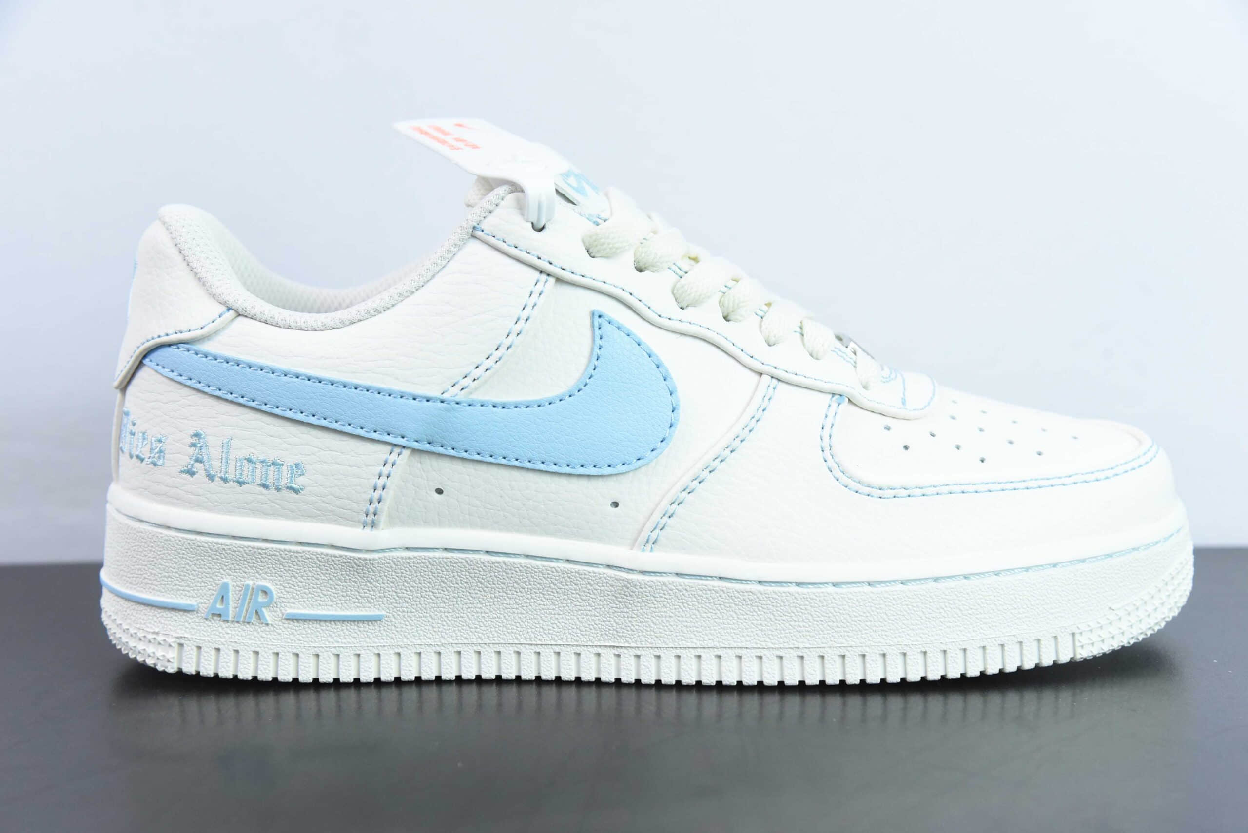 耐克Nike VLONE x Nike Air Force 1 '07 LV8 LowWhiteKhaki白蓝低帮空军一号休闲板鞋纯原版本 货号：AA5360-008 