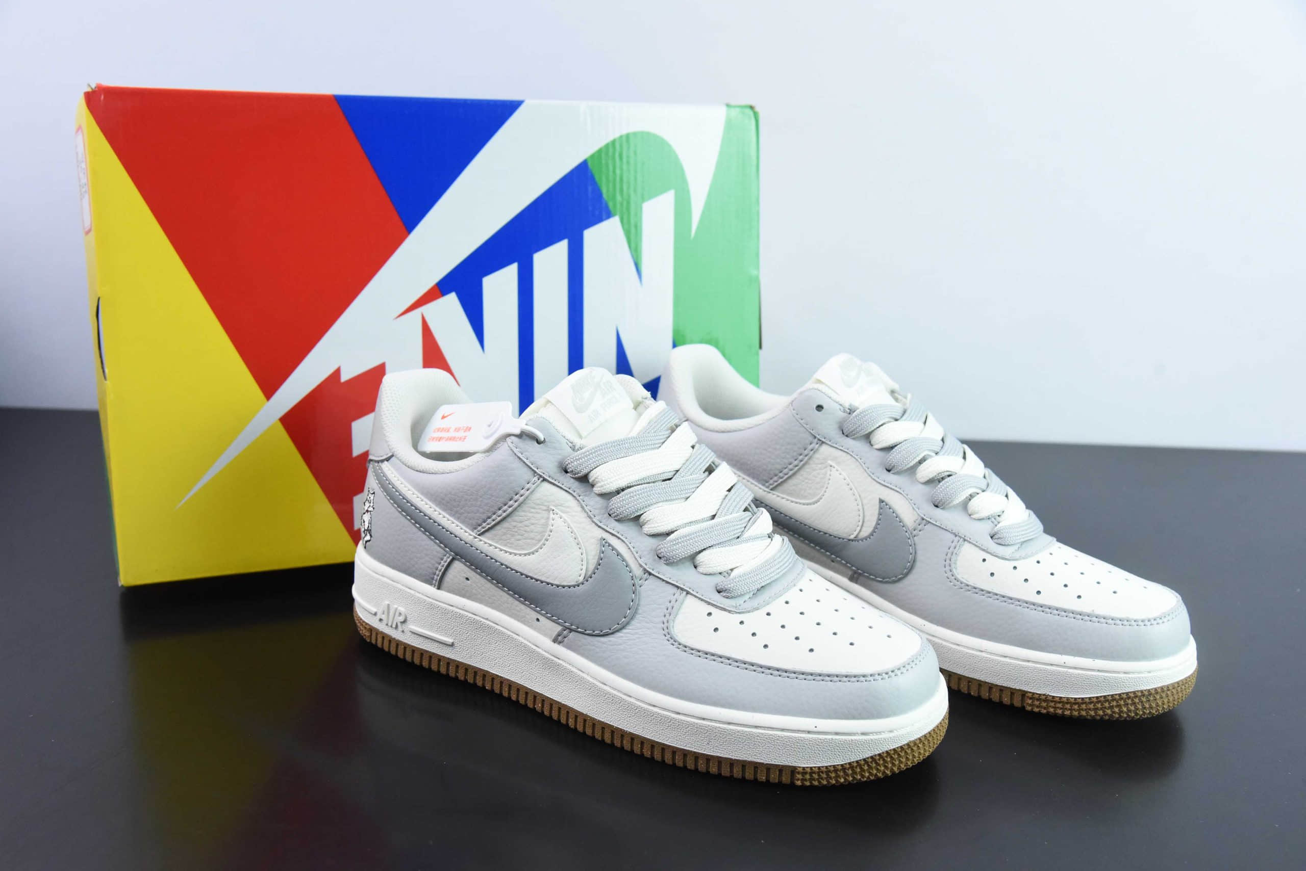 耐克Nike Air Force 1 Low '07 米灰大灰狼双勾空军一号低帮休闲板鞋纯原版本 货号：CC2569-088  