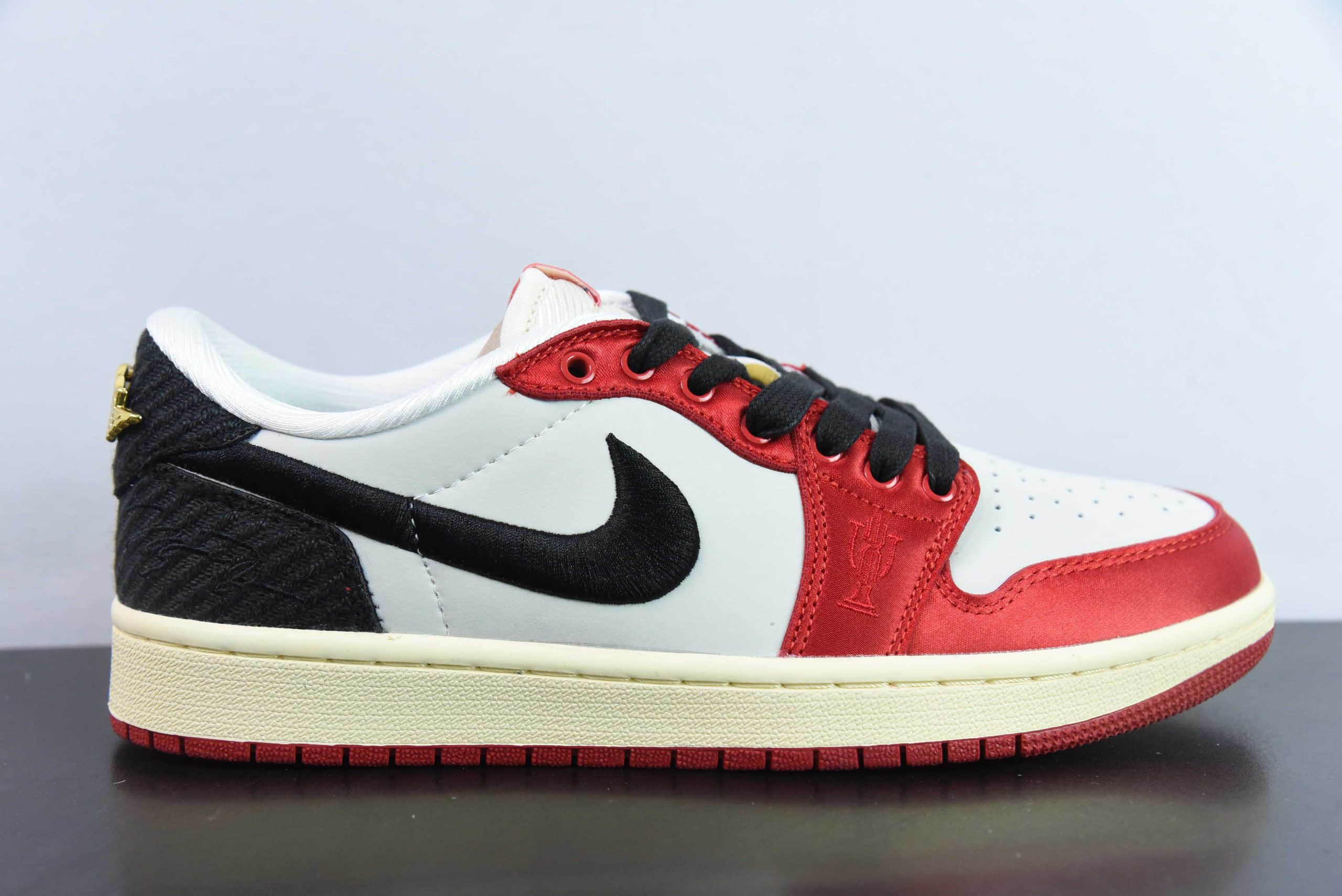 乔丹Air Jordan 1 Low 黑红丝绸脚趾AJ1低帮休闲板鞋纯原版本 货号：FN0432-100 