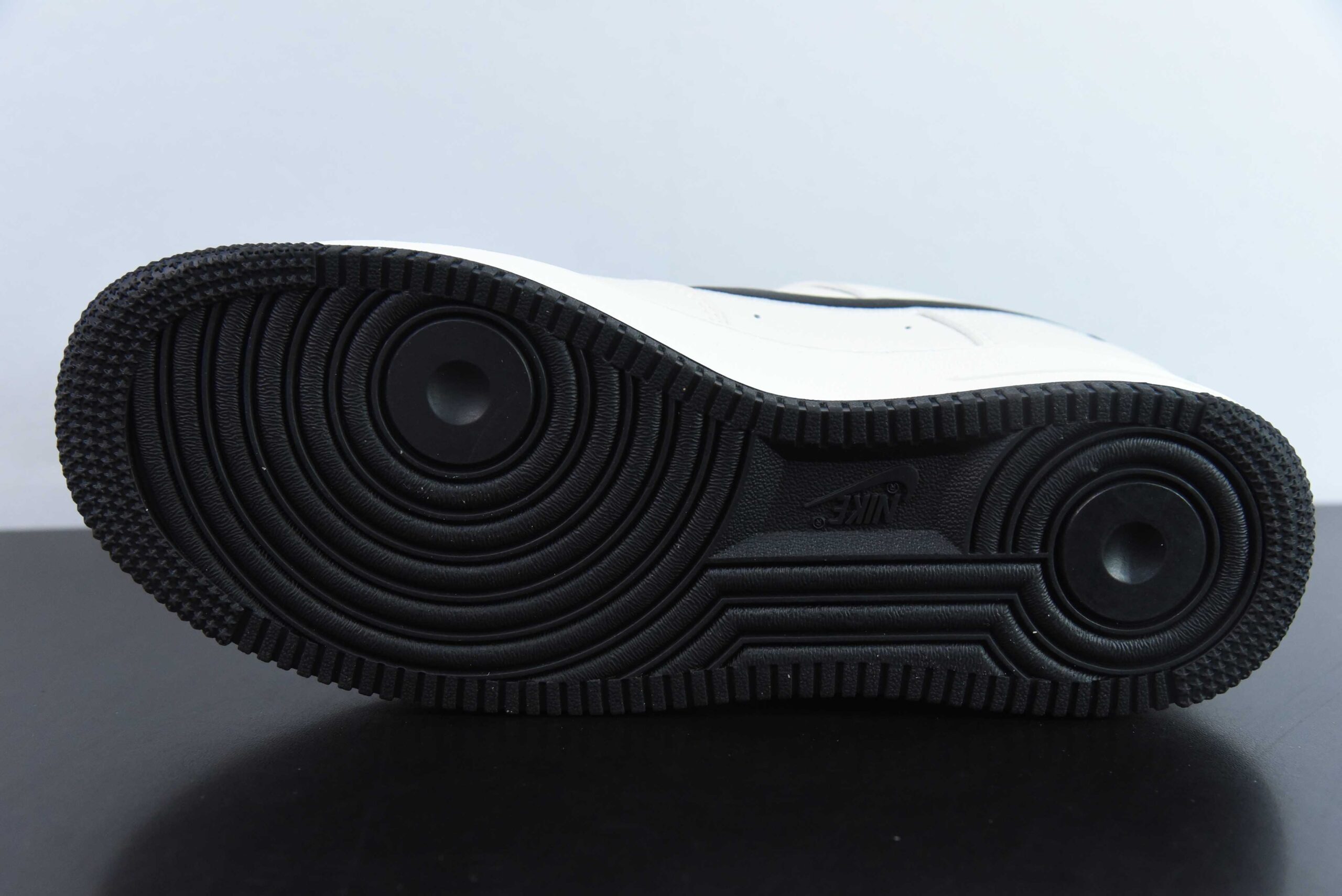 耐克Nike Nocta x Nk Air Force 1'07 Low黑白小勾空军一号低帮休闲板鞋纯原版本 货号：NO0224-023