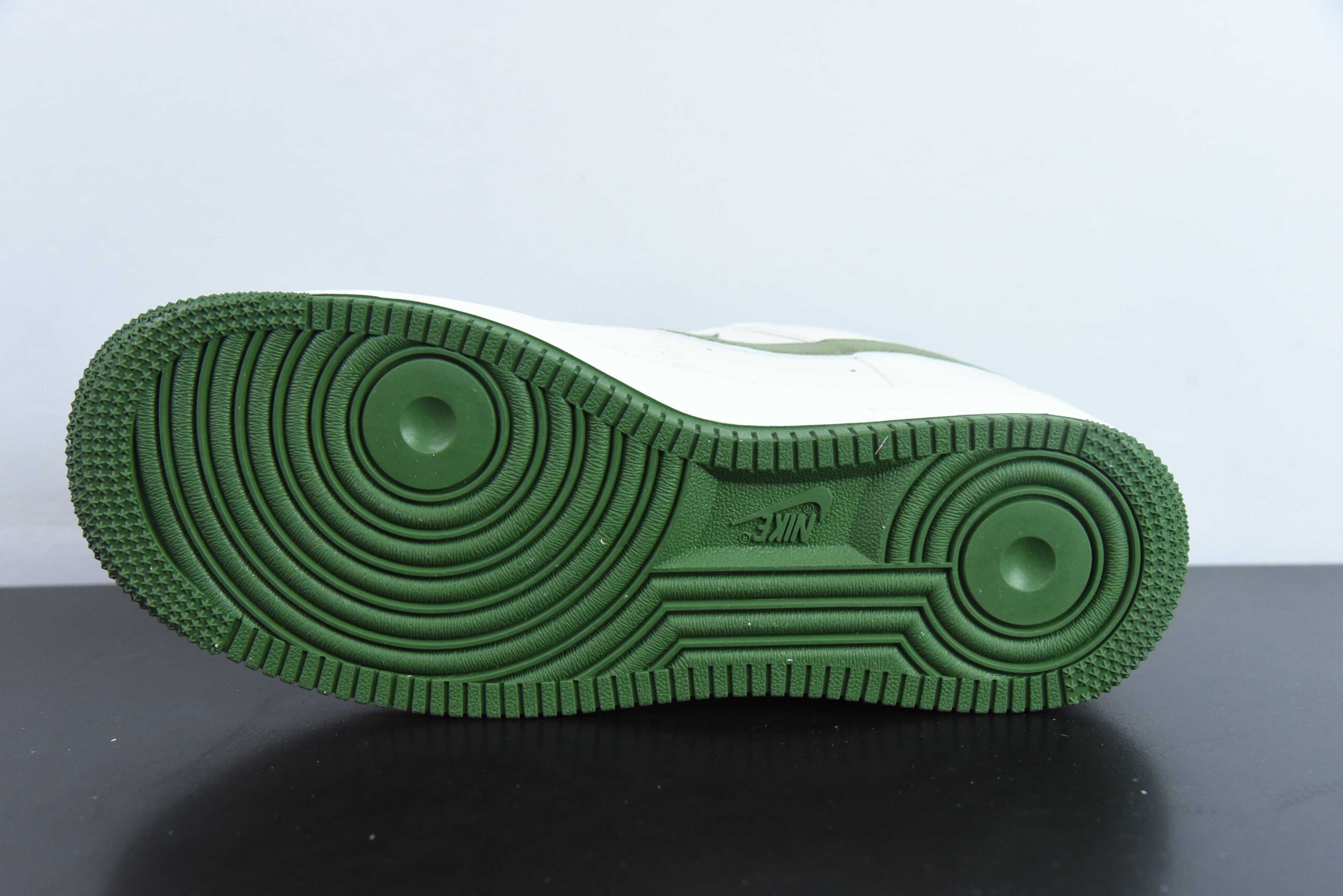 耐克Supreme x Nike Air Force 1'07 Low 米绿空军一号低帮休闲板鞋纯原版本 货号：HD1968-008 