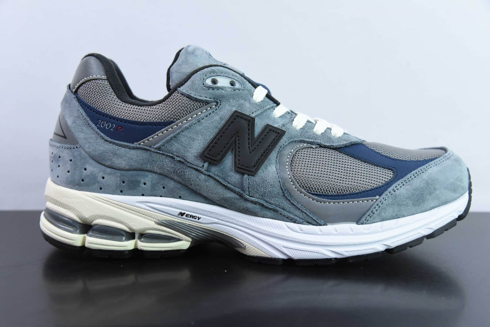 新百伦New Balance 2002灰蓝黑复古休闲跑步鞋纯原版本 货号：M2002RU2