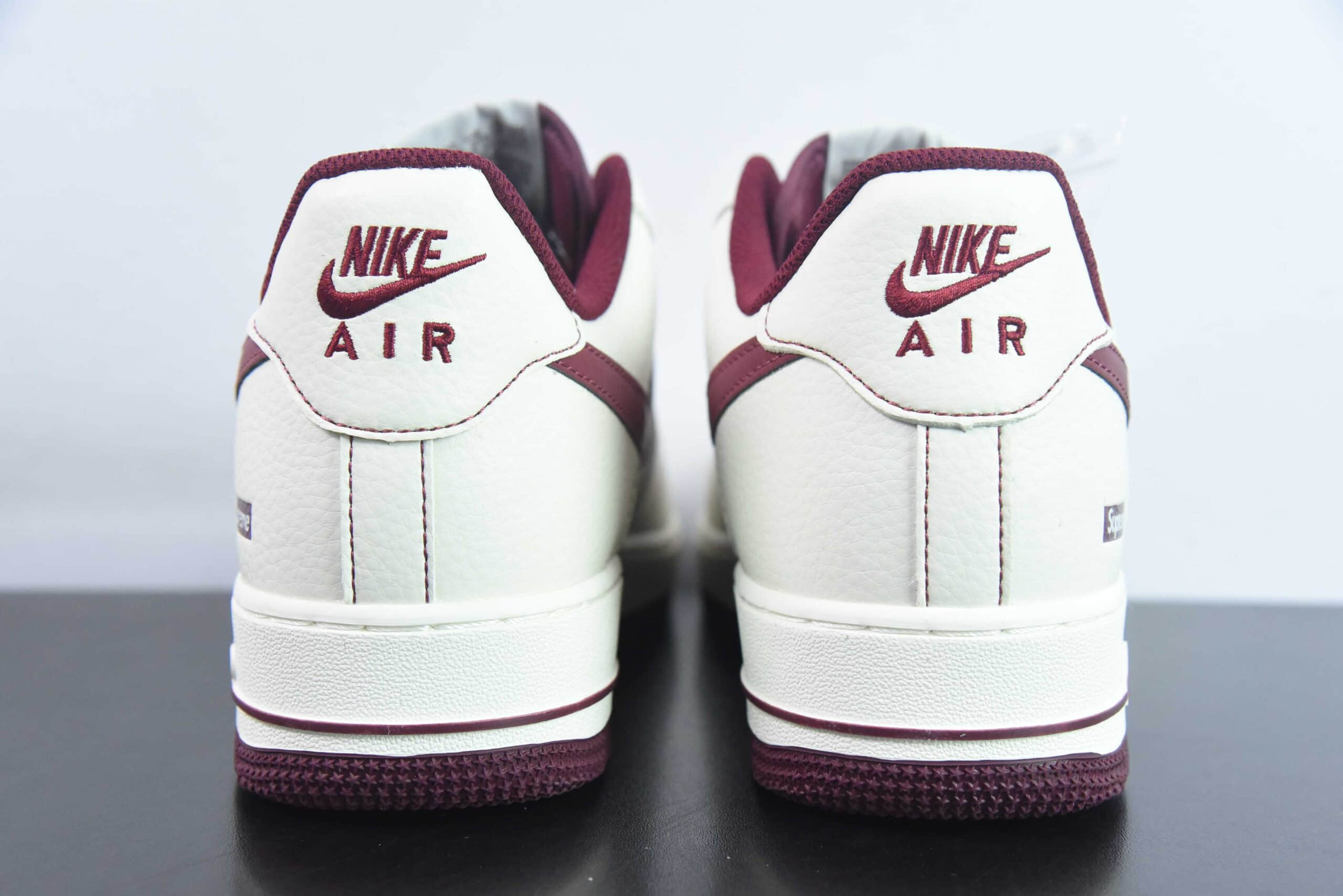 耐克Nike Supreme x NK Air Force 1‘07 Low LV8酒红联名款空军一号低帮休闲板鞋纯原版本 货号：SU0220-013 