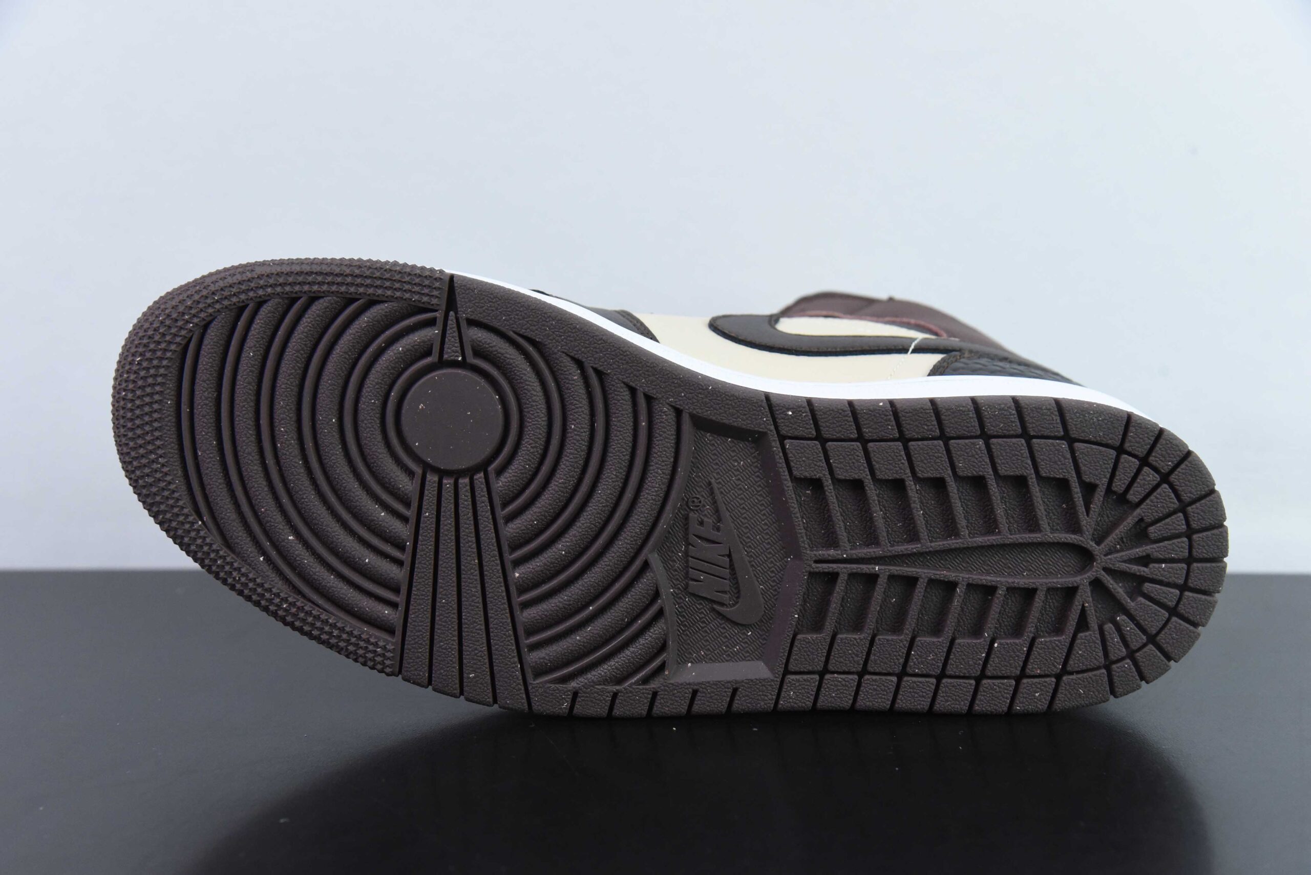 乔丹Air Jordan 1 Mid AJ1米黑棕中邦文化休闲板鞋纯原版本 货号：FZ4359-200