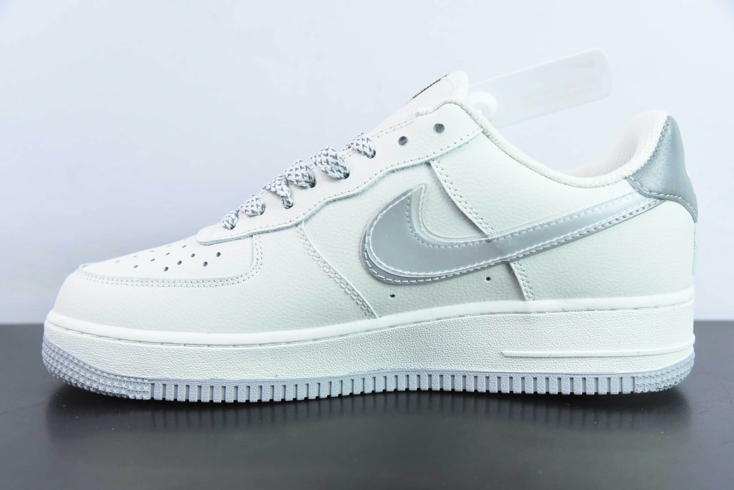 耐克Nike Air Force 1'07 Low 联名定制款白灰黑小勾空军一号低帮休闲板鞋纯原版本 货号：AC-639833 