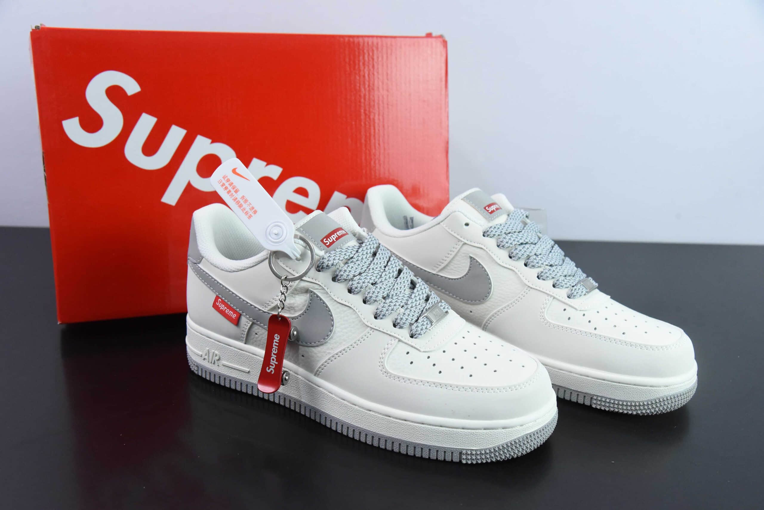 耐克Nike Supreme x Nk Air Force 1'07 Low Supreme联名米灰空军一号低帮休闲板鞋纯原版本 货号：HD1968-018 