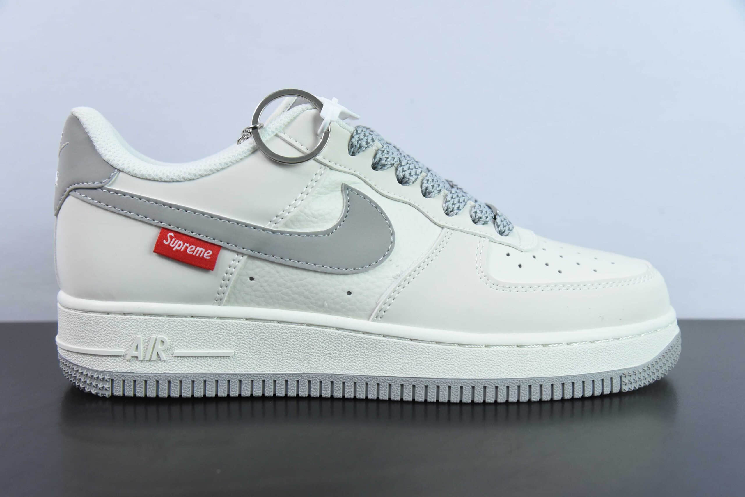 耐克Nike Supreme x Nk Air Force 1'07 Low Supreme联名米灰空军一号低帮休闲板鞋纯原版本 货号：HD1968-018 