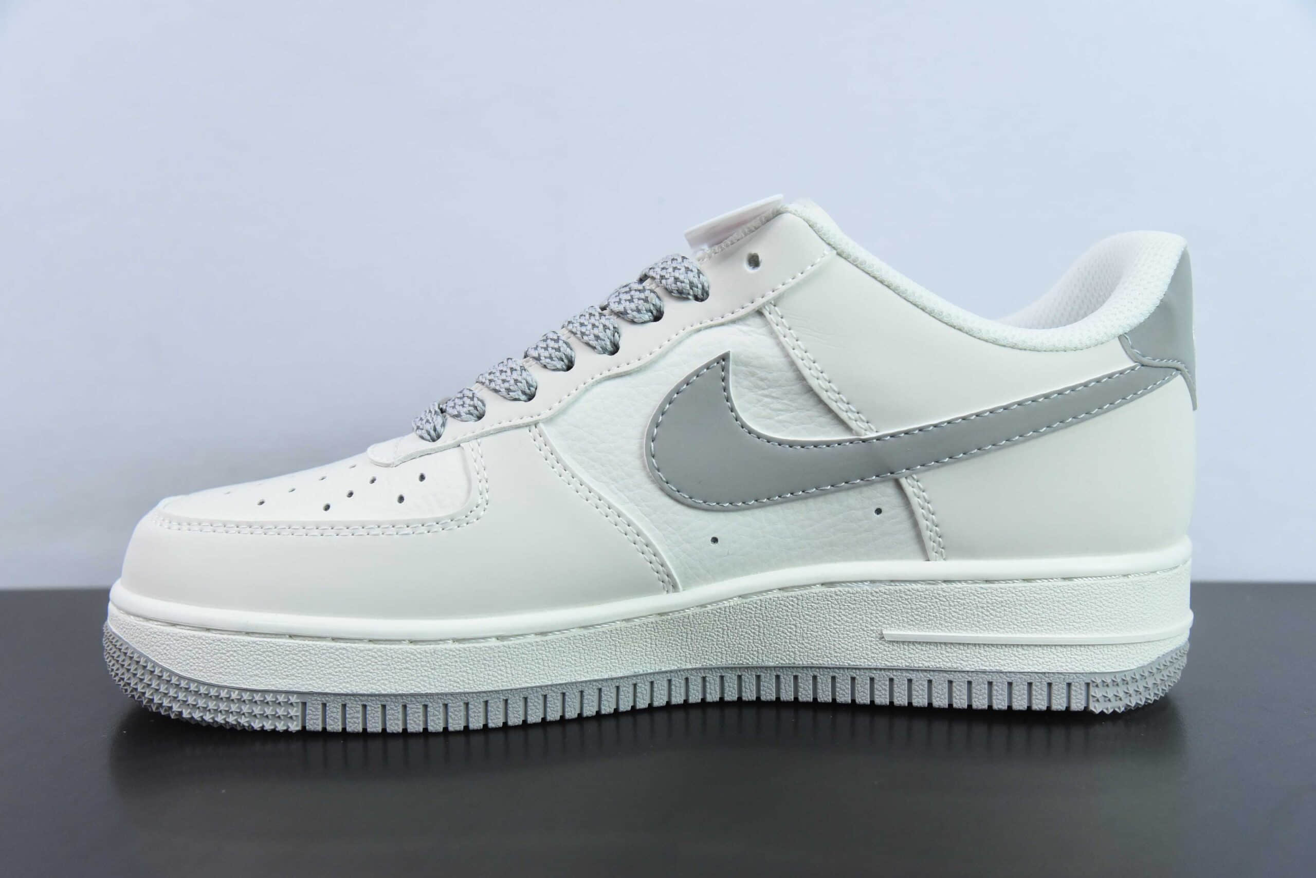 耐克Nike Supreme x Nk Air Force 1'07 Low Supreme联名米灰空军一号低帮休闲板鞋纯原版本 货号：HD1968-018 