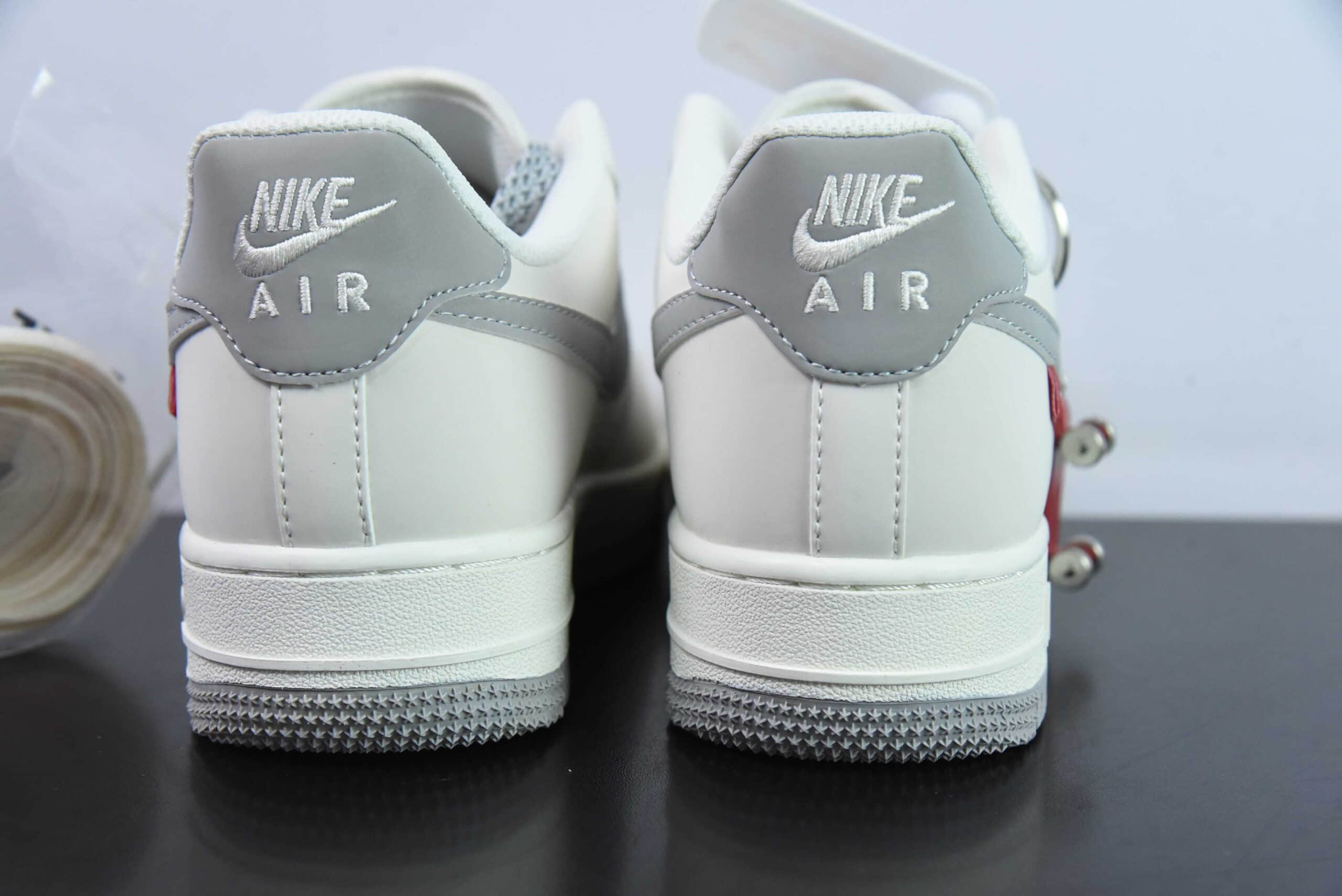 耐克Nike Supreme x Nk Air Force 1'07 Low Supreme联名米灰空军一号低帮休闲板鞋纯原版本 货号：HD1968-018 