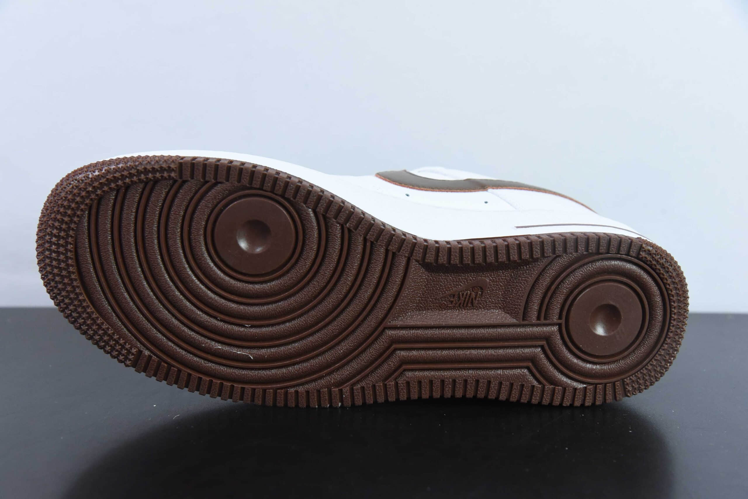 耐克Nike Air Force 1'07 Low 联名定制款白棕空军一号低帮休闲板鞋纯原版本 货号：306509-121