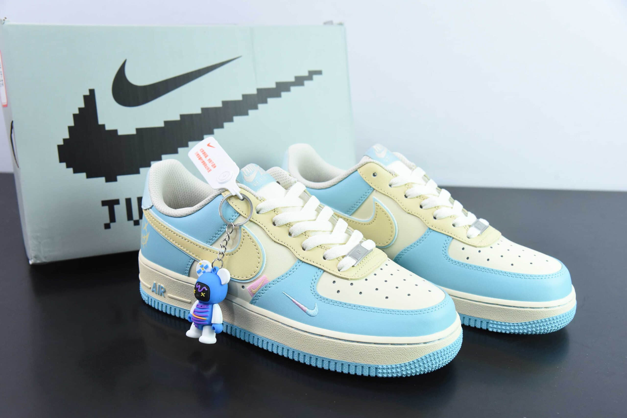 耐克NIke Air Force 1 '07 Low “Piemon”“小丑皇”空军一号低帮定制板鞋纯原版本 货号：XL2312-555 