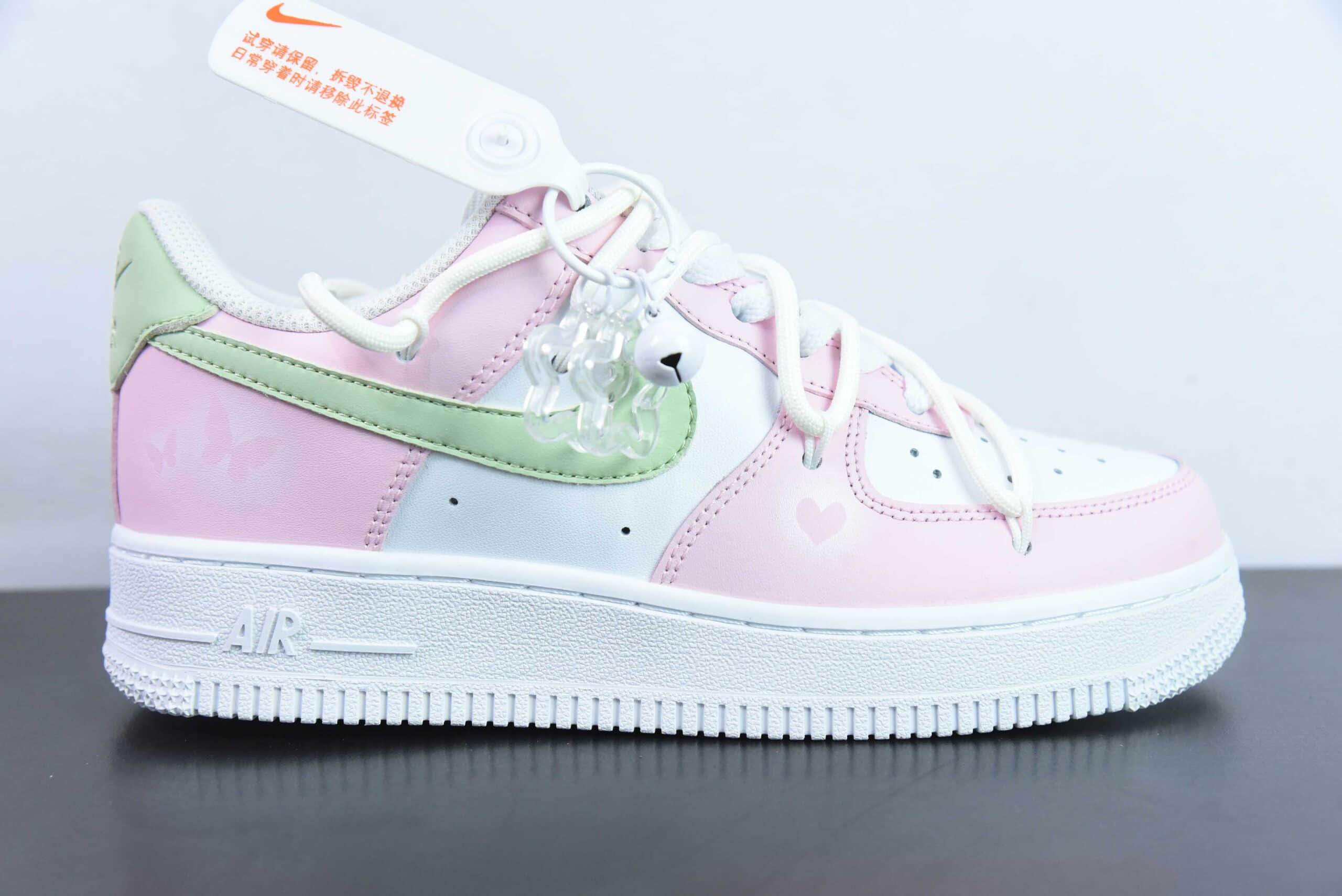 耐克Nike Air Force 1'07 Low GSPinkWhiteGraffiti粉白绿梦幻蝴蝶涂鸦绑绳空军一号低帮休闲板鞋纯原版本 货号：VV1998-013 