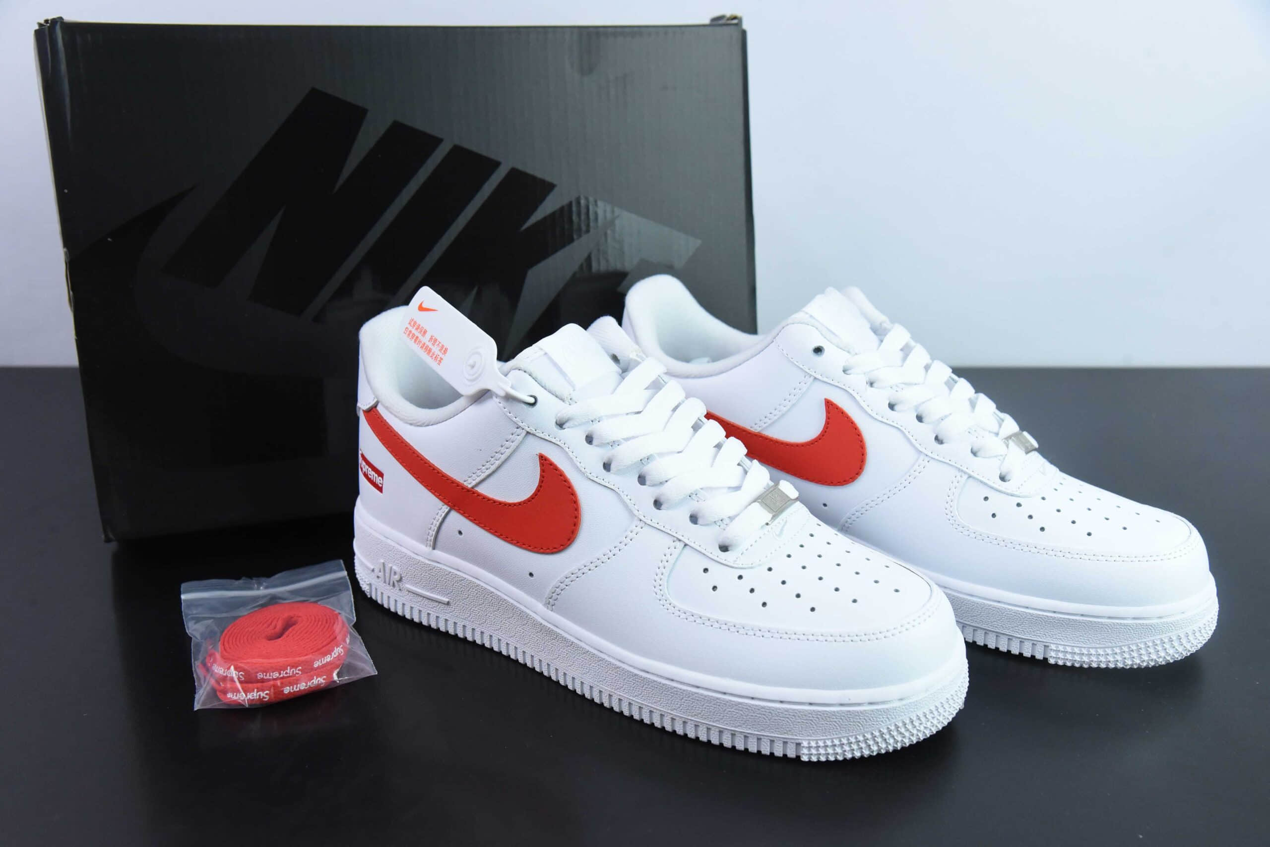 耐克Nike Supreme x Nk Air Force 1'07 Low 白红联名空军一号低帮休闲板鞋纯原版本 货号：CU9225-101