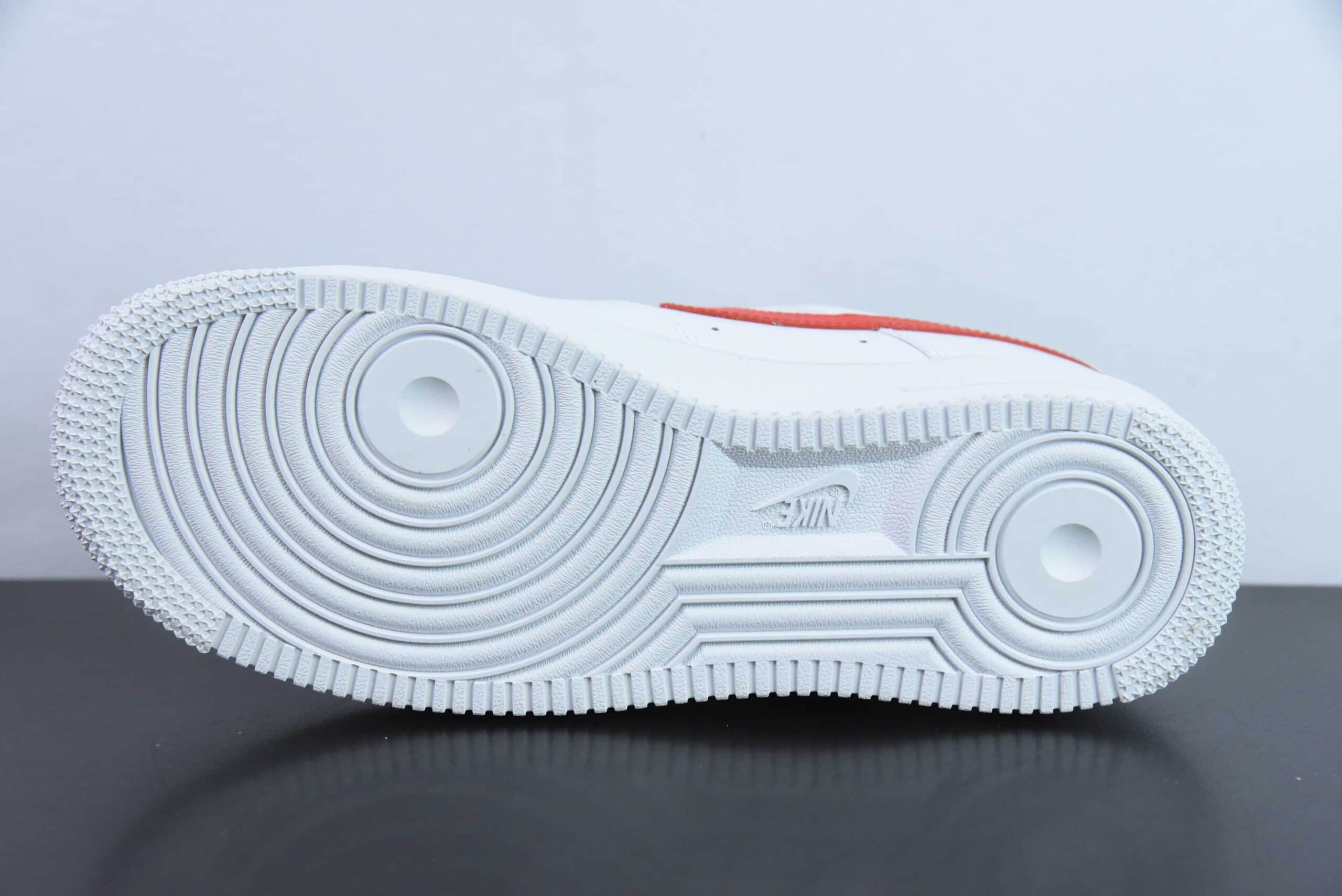 耐克Nike Supreme x Nk Air Force 1'07 Low 白红联名空军一号低帮休闲板鞋纯原版本 货号：CU9225-101