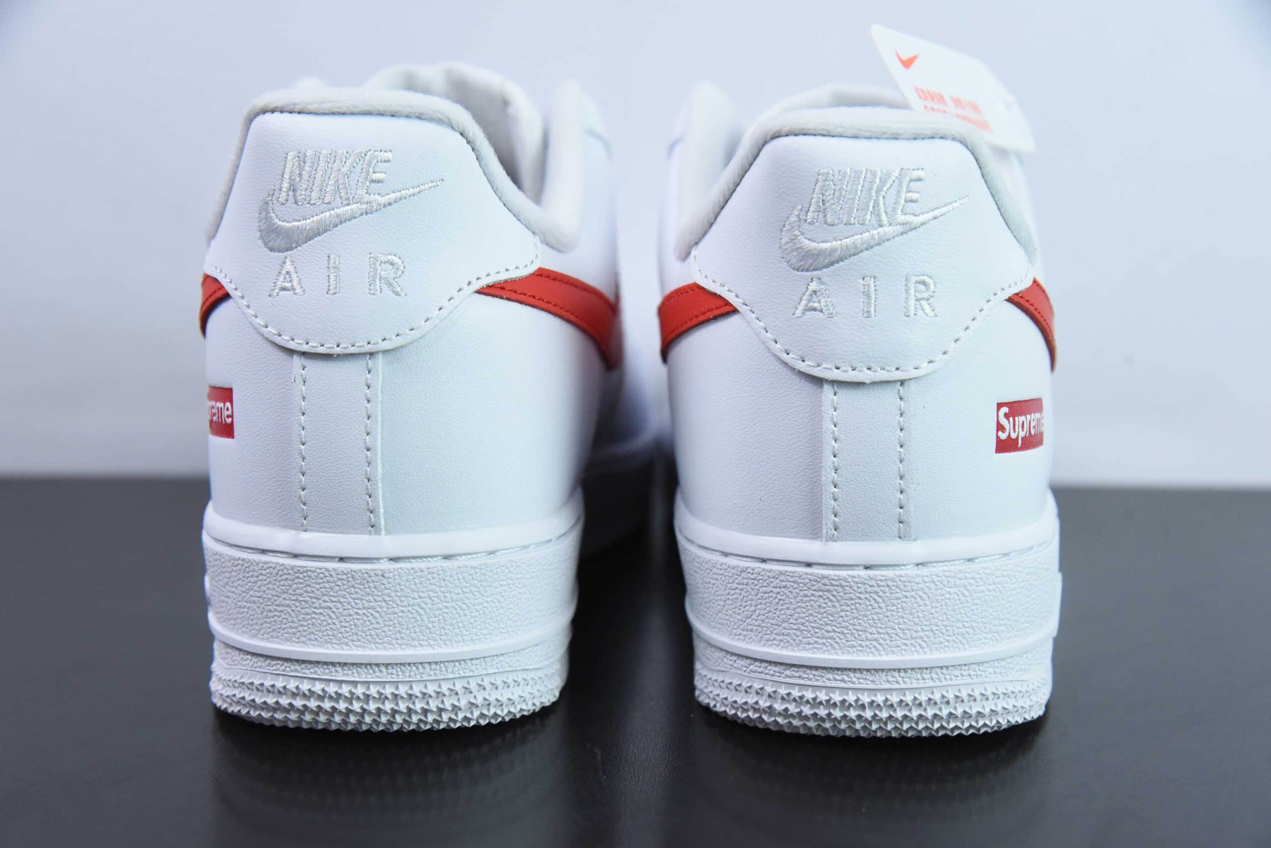 耐克Nike Supreme x Nk Air Force 1'07 Low 白红联名空军一号低帮休闲板鞋纯原版本 货号：CU9225-101