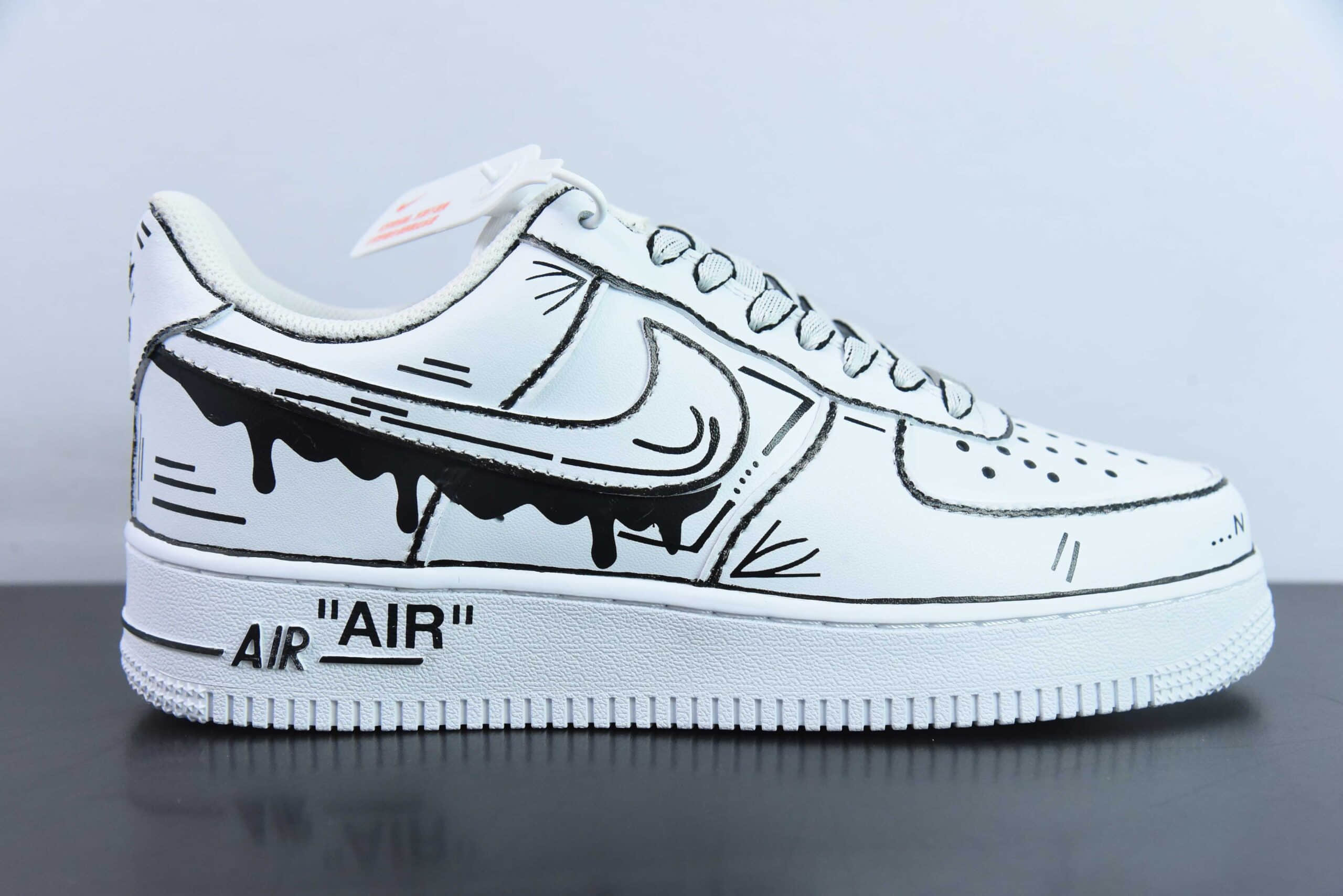 耐克Nike Air Force 1'07 Low 二次元黑白手绘富流油空军一号低帮休闲板鞋纯原版本 货号：CW2288-811