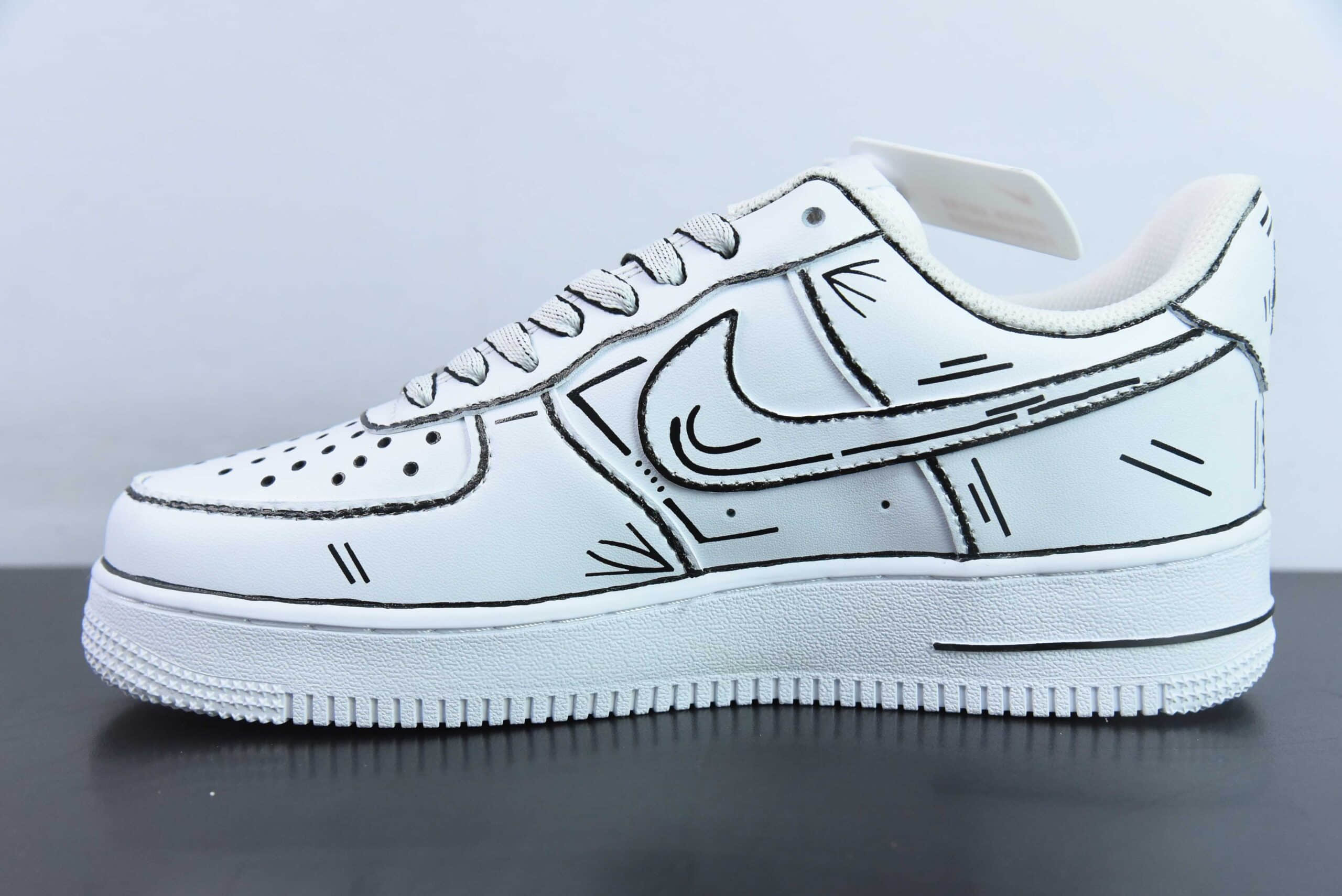 耐克Nike Air Force 1'07 Low 二次元黑白手绘富流油空军一号低帮休闲板鞋纯原版本 货号：CW2288-811