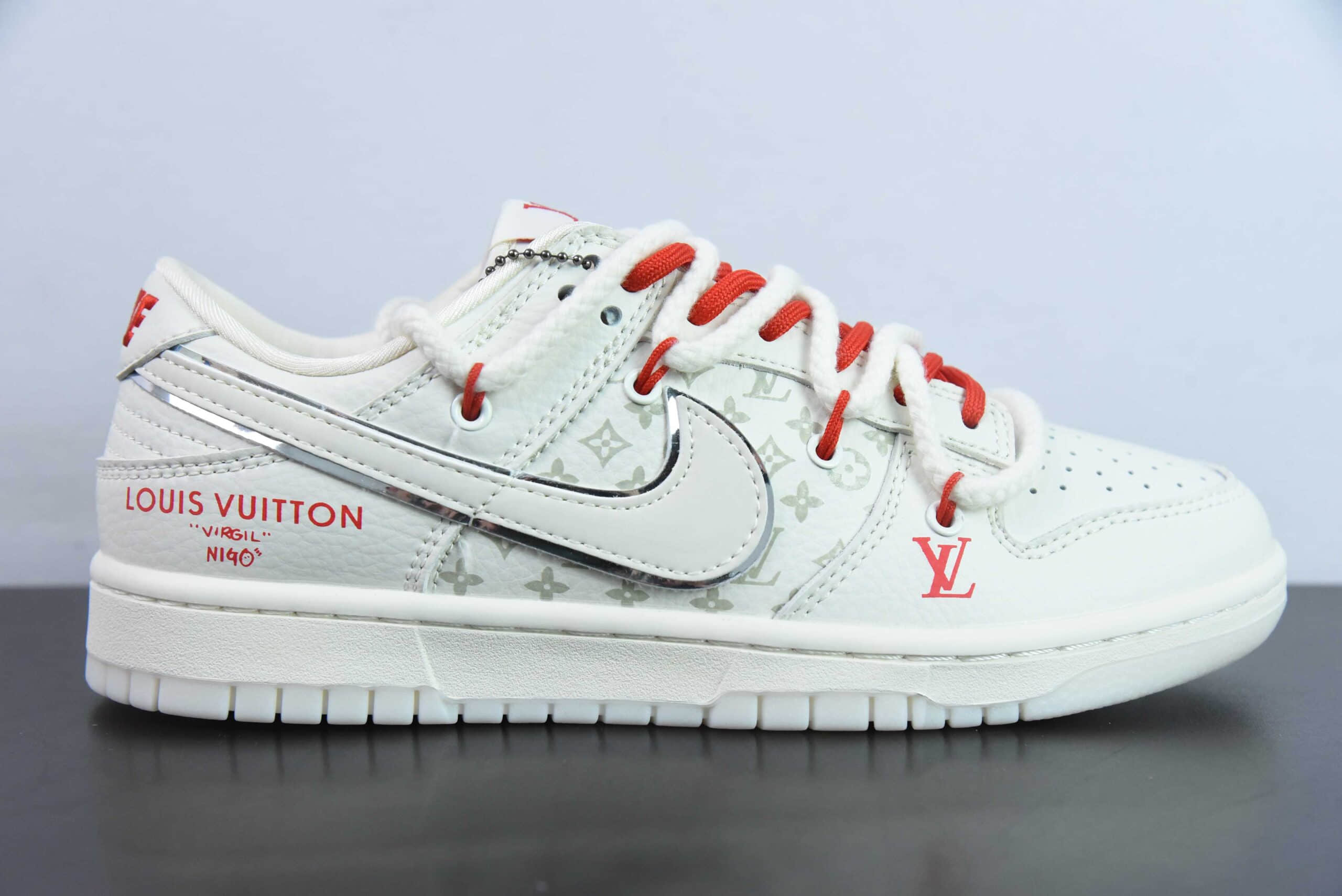 耐克Nike SB Dunk Low LV联名米白白勾三花周年高端定制低帮休闲板鞋纯原版本 货号：SJ2068-242 
