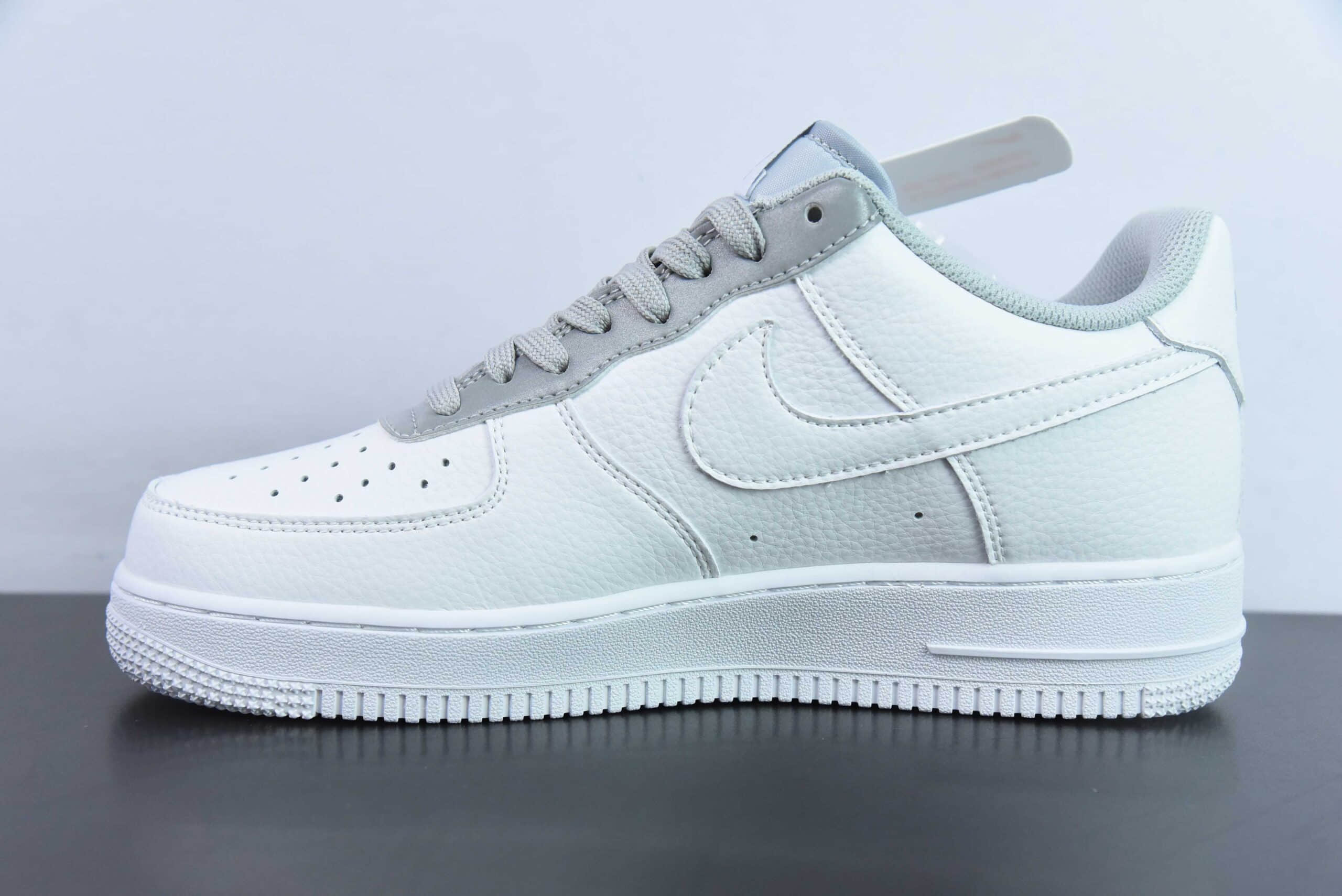 耐克Nike Air Force 1 Low 闪电印花白灰空军一号低帮运动休闲板鞋纯原版本 货号：TT0801-605