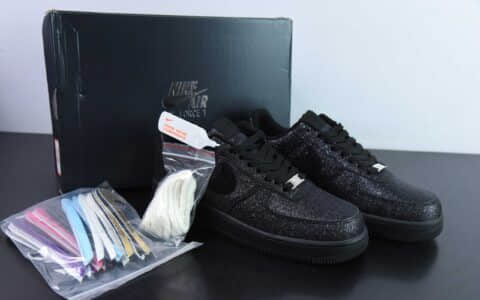 耐克Nike Air Force 1 '07 纯黑满天星空军一号低帮休闲板鞋纯原版本 货号：CW2288-001