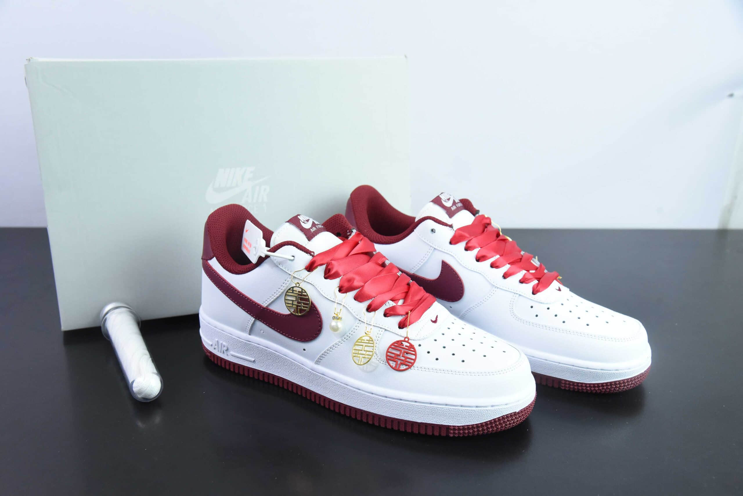 耐克Nike Air Force 1'07 Low 喜结良缘婚鞋空军一号低帮休闲板鞋纯原版本 货号：FV5948-105  