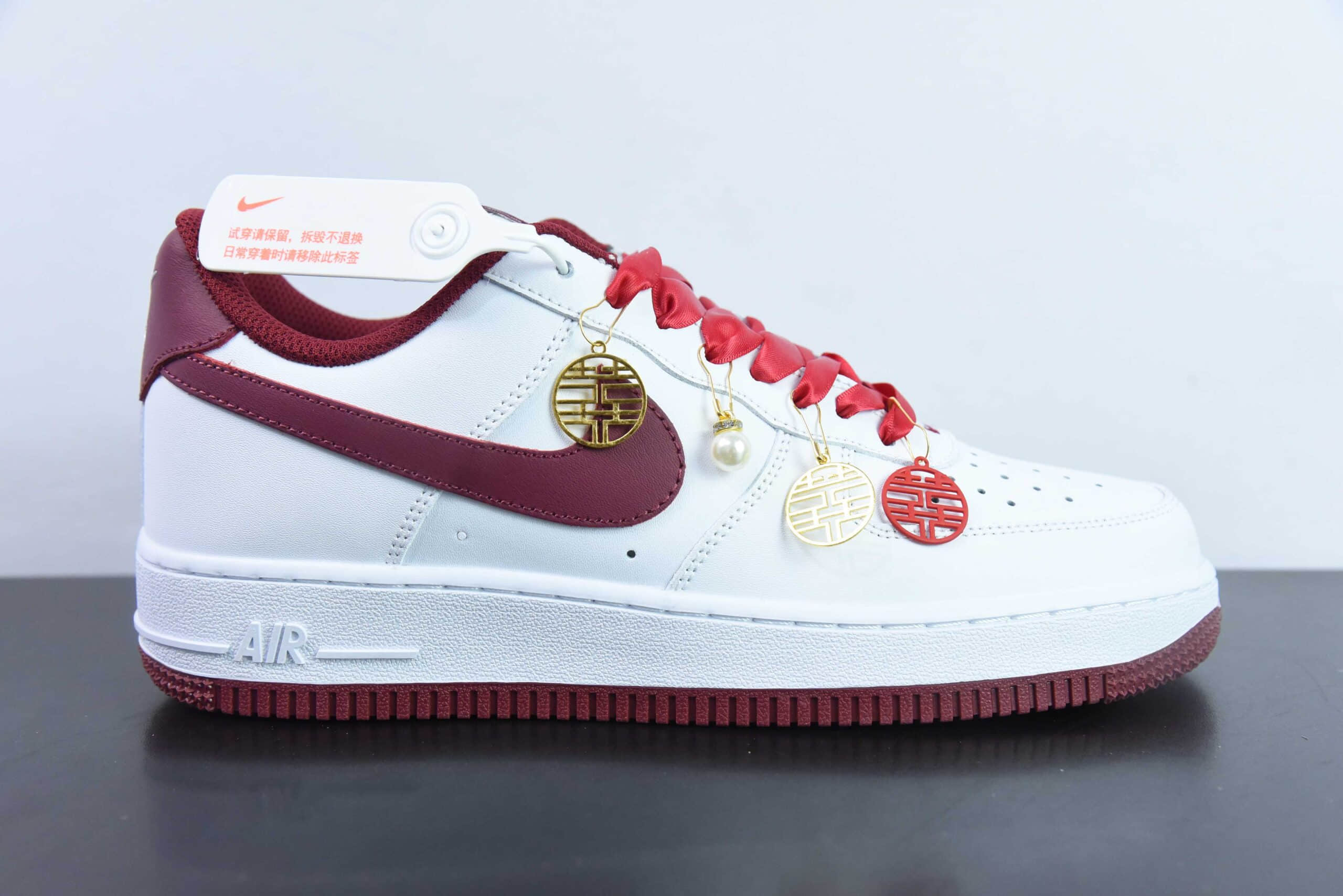 耐克Nike Air Force 1'07 Low 喜结良缘婚鞋空军一号低帮休闲板鞋纯原版本 货号：FV5948-105  