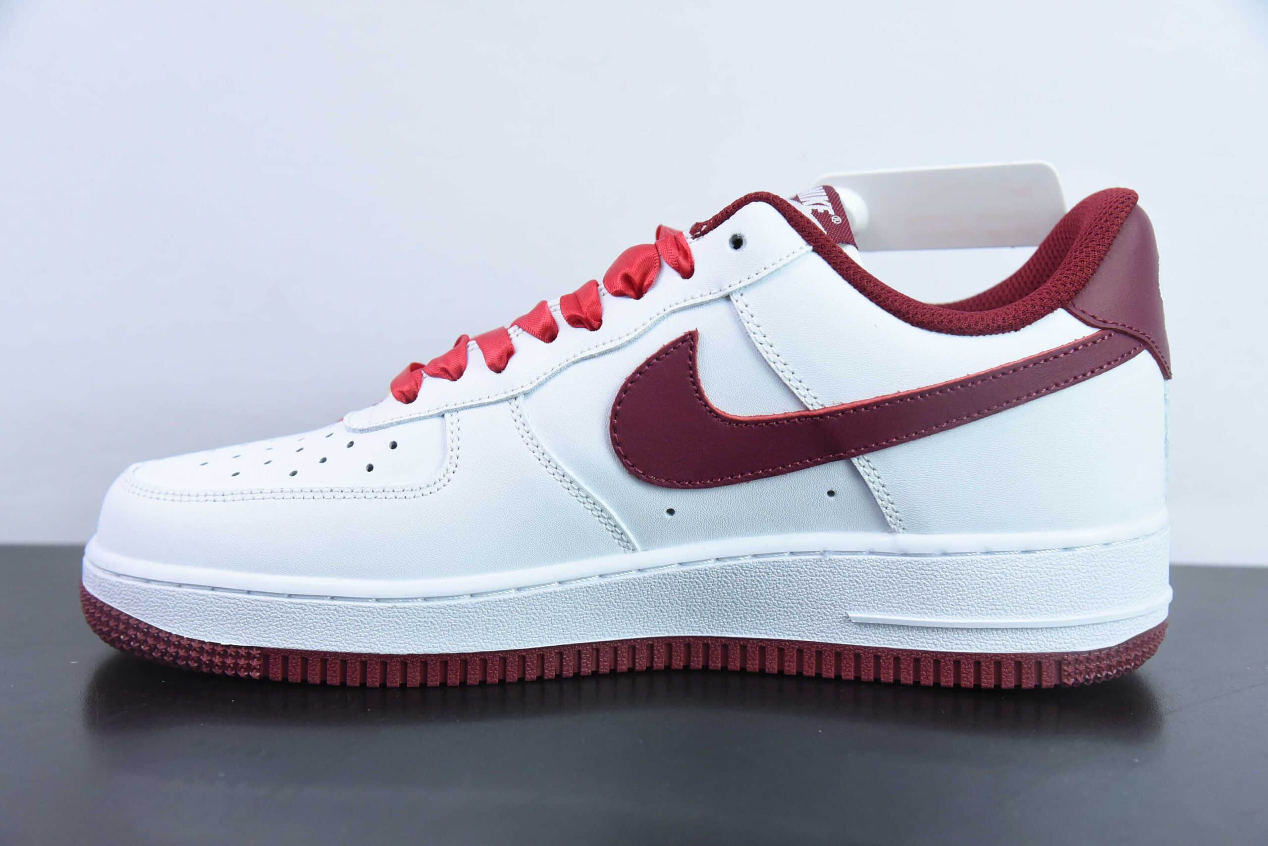 耐克Nike Air Force 1'07 Low 喜结良缘婚鞋空军一号低帮休闲板鞋纯原版本 货号：FV5948-105  