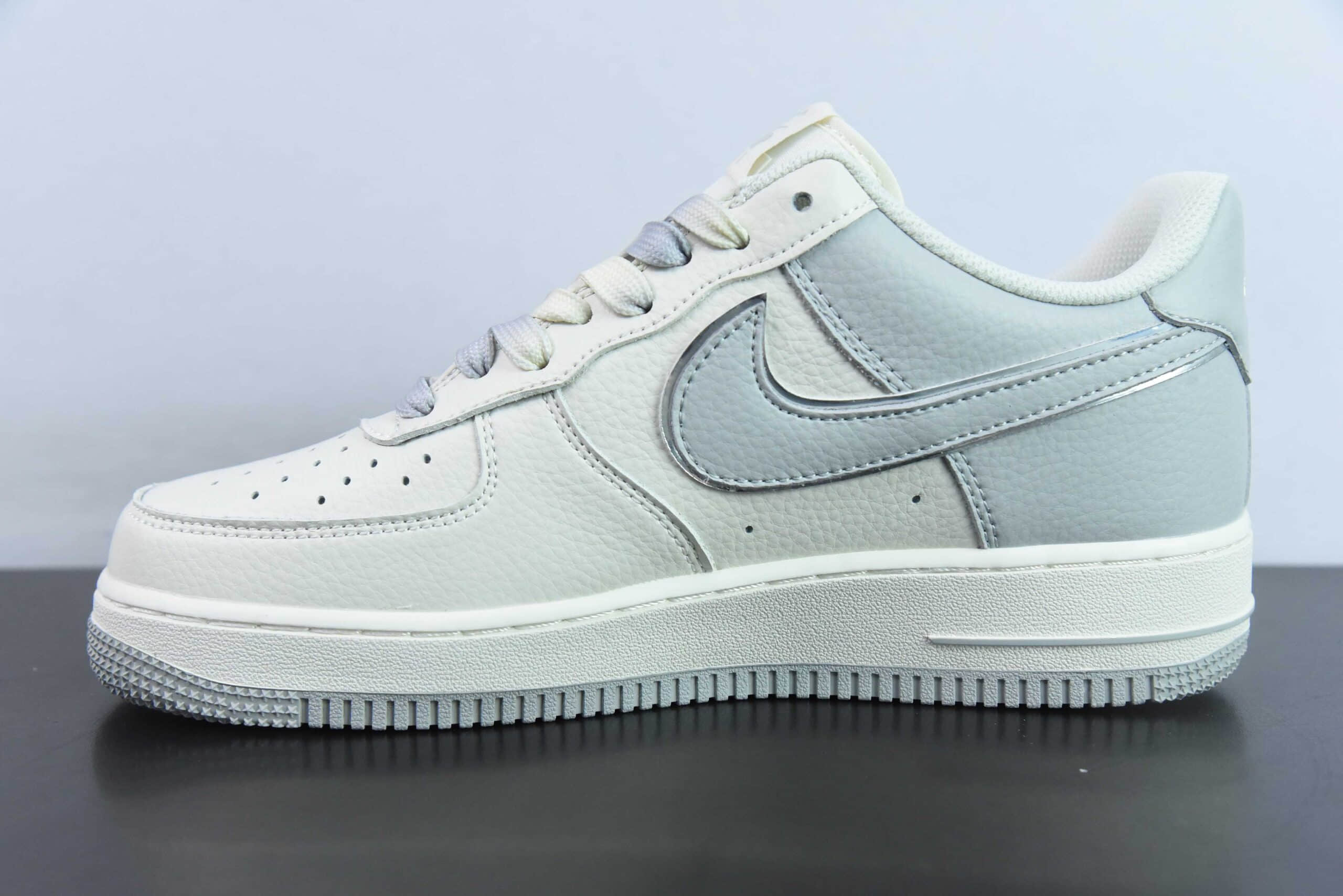 耐克Nike Air Force 1 '07 Low TS米白灰小勾空军一号低帮休闲板鞋纯原版本 货号：IO5636-888